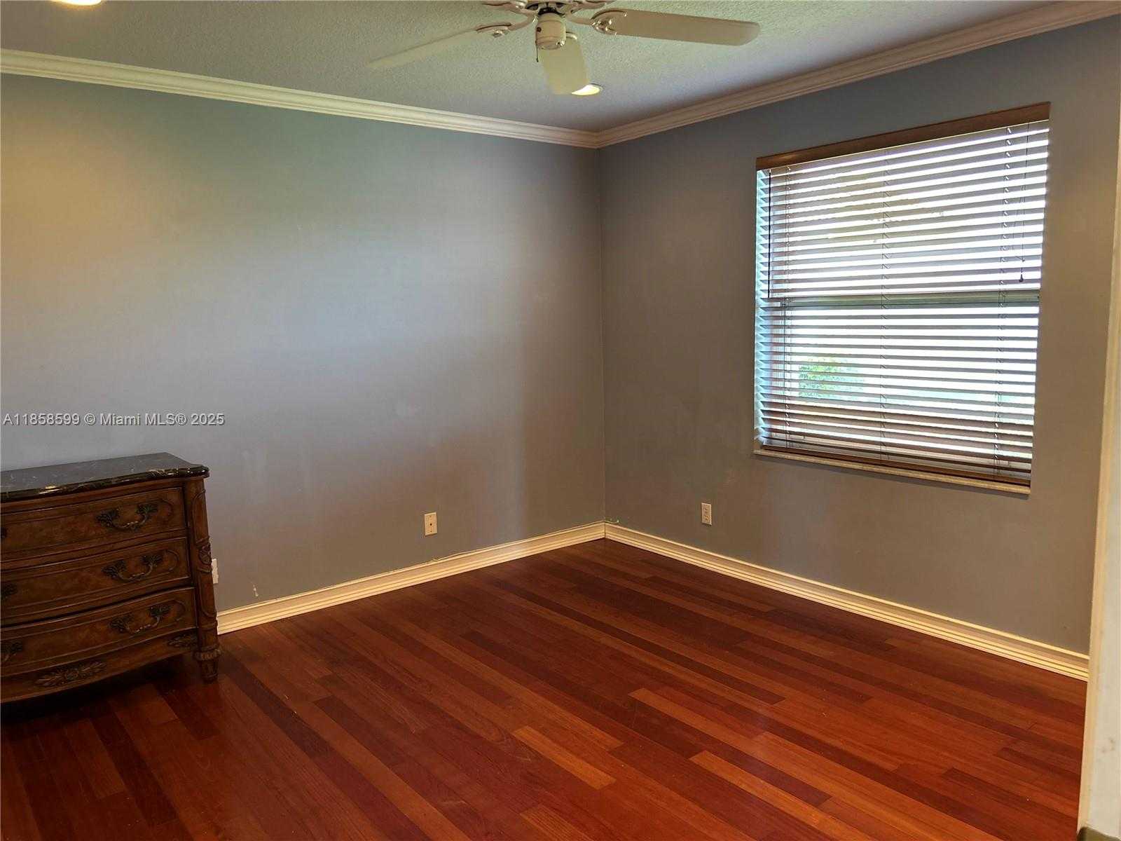 Small Image of 2726 MEADOWOOD DR #2726, Weston Number 28