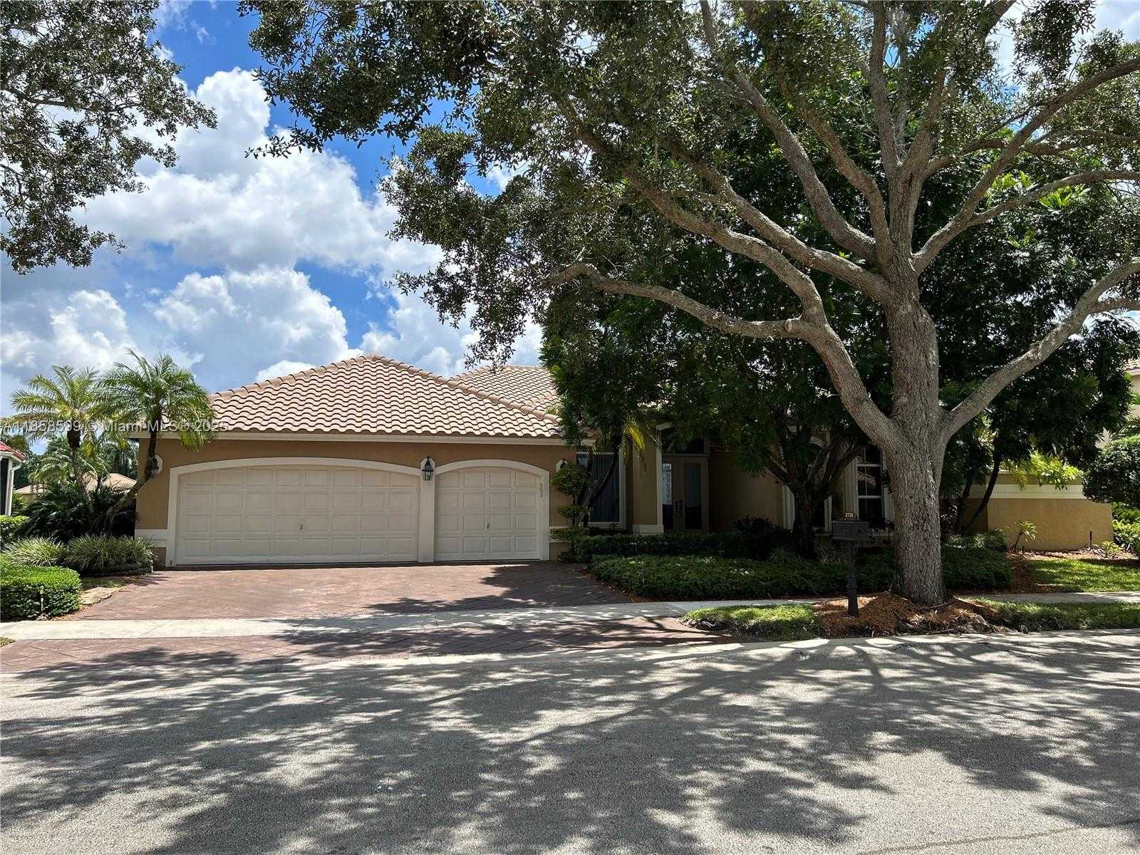 Small Image of 2726 MEADOWOOD DR #2726, Weston Number 30