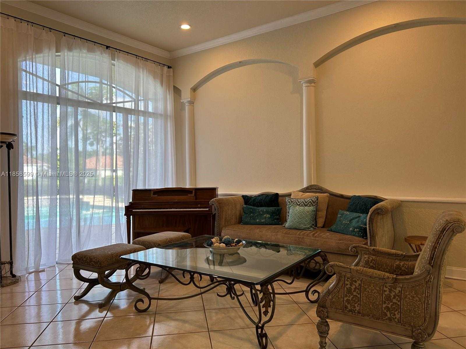 Small Image of 2726 MEADOWOOD DR #2726, Weston Number 7