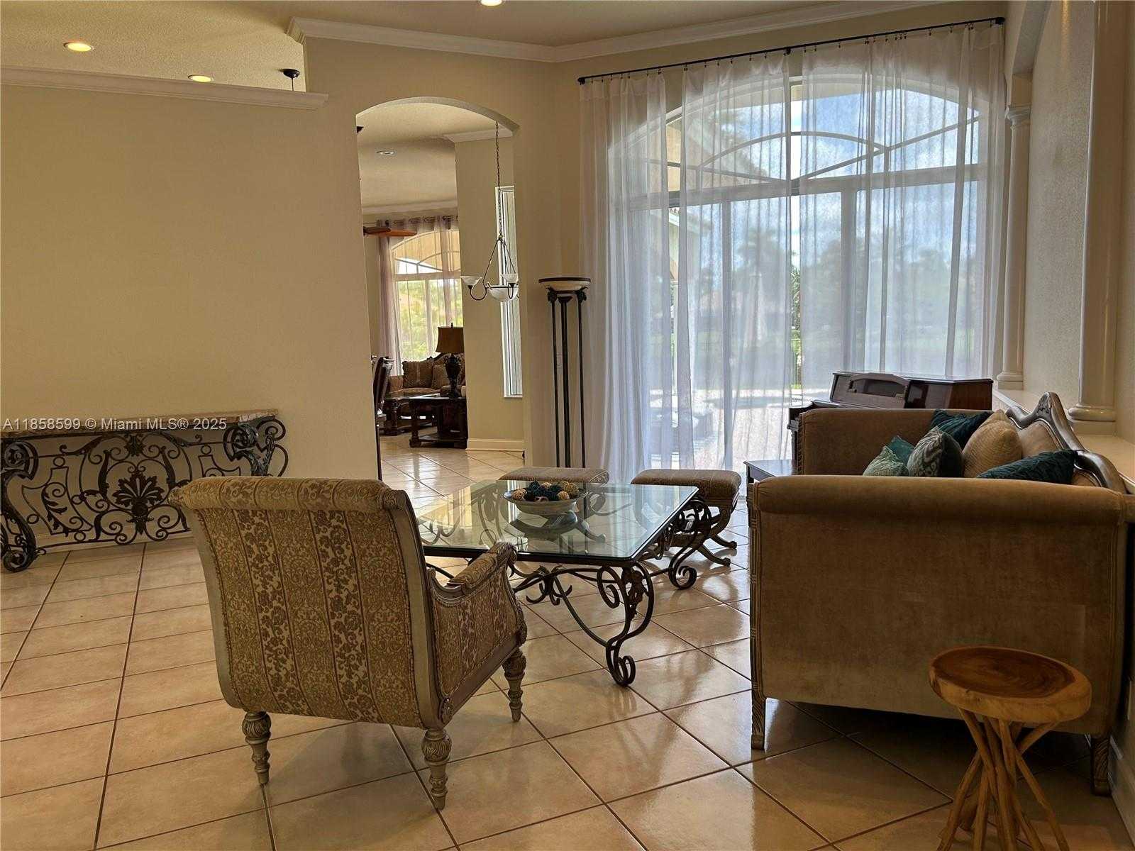 Small Image of 2726 MEADOWOOD DR #2726, Weston Number 8
