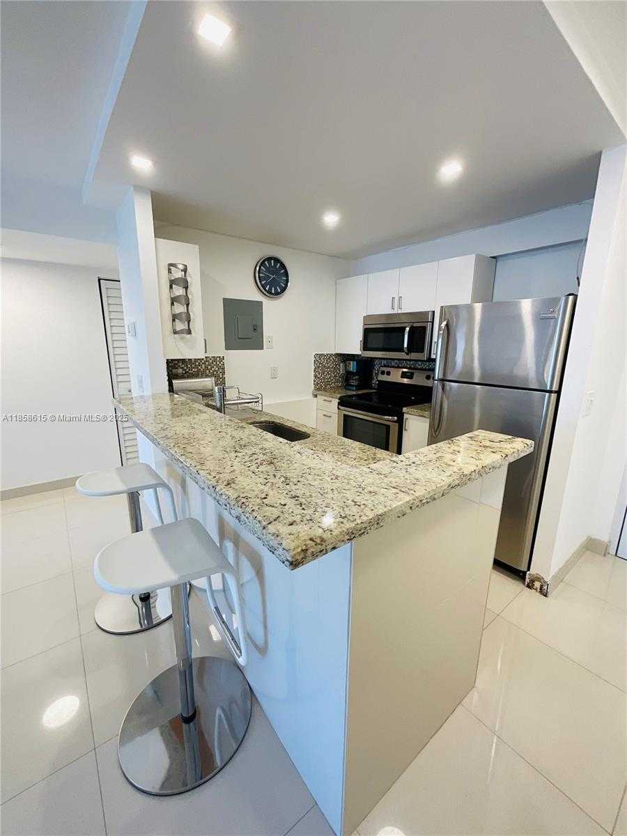 Small Image of 3545 NORTH EAST 167TH ST #505, North Miami Beach Number 4