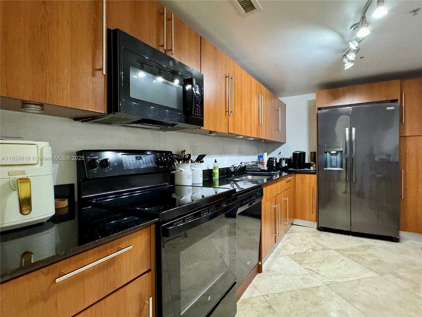 Small Image of 3001 SOUTH OCEAN DR #119, Hollywood Number 12