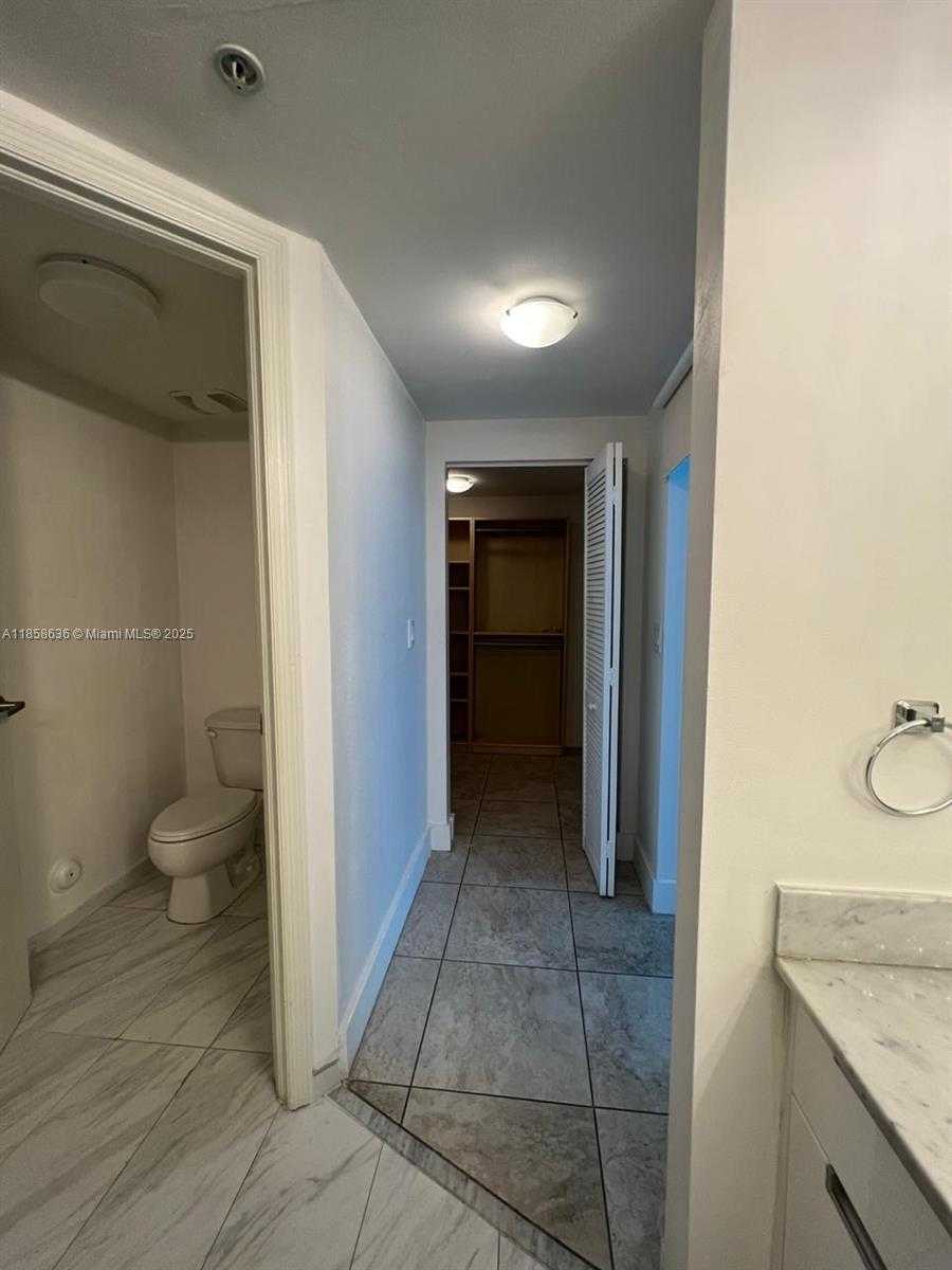 Small Image of 1881 79TH ST CSWY #404, North Bay Village Number 6