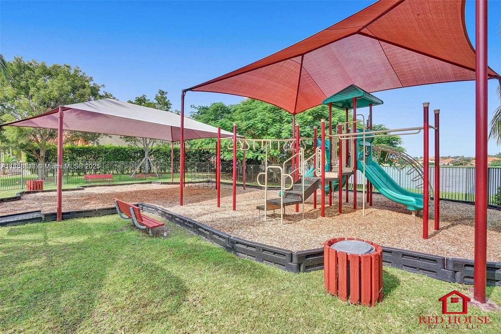 Small Image of 8003 SOUTH WEST 195TH TER, Cutler Bay Number 39