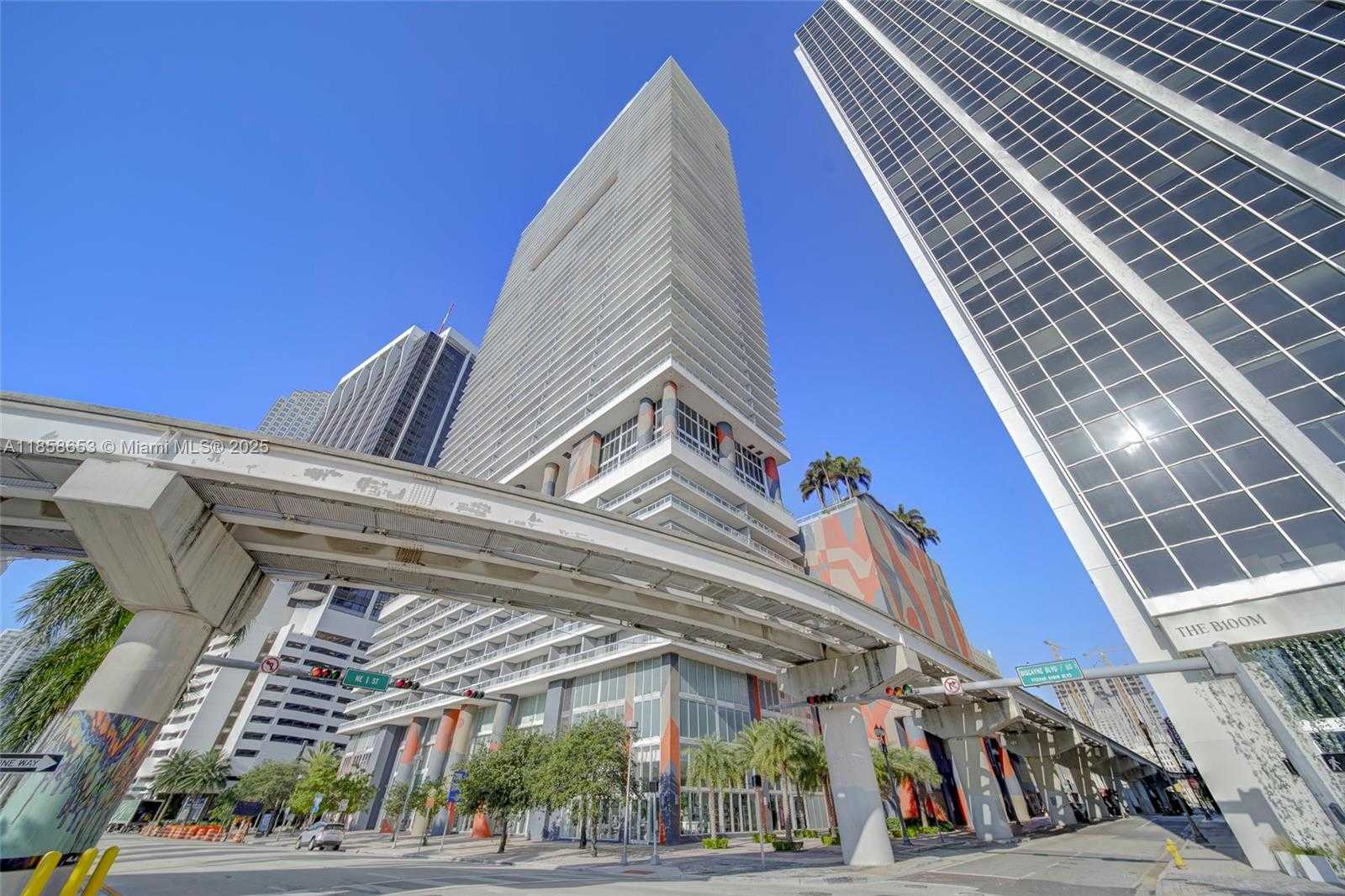 Small Image of 50 BISCAYNE BLVD #1903, Miami Number 4