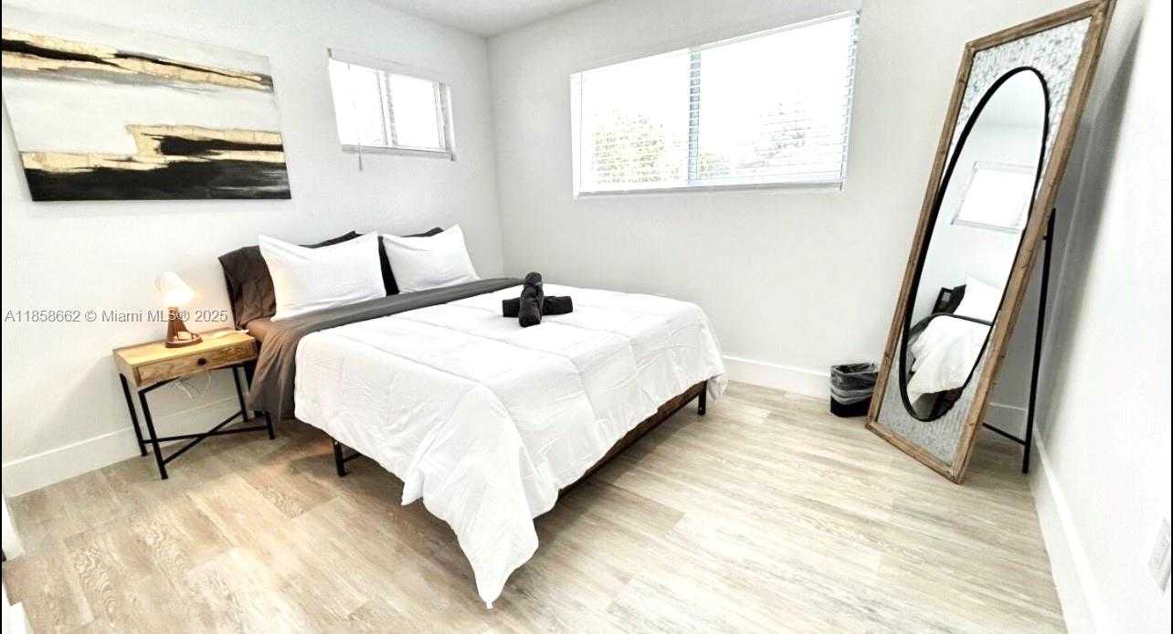 Small Image of 3100 NORTH WEST 43RD ST #3100, Miami Number 11