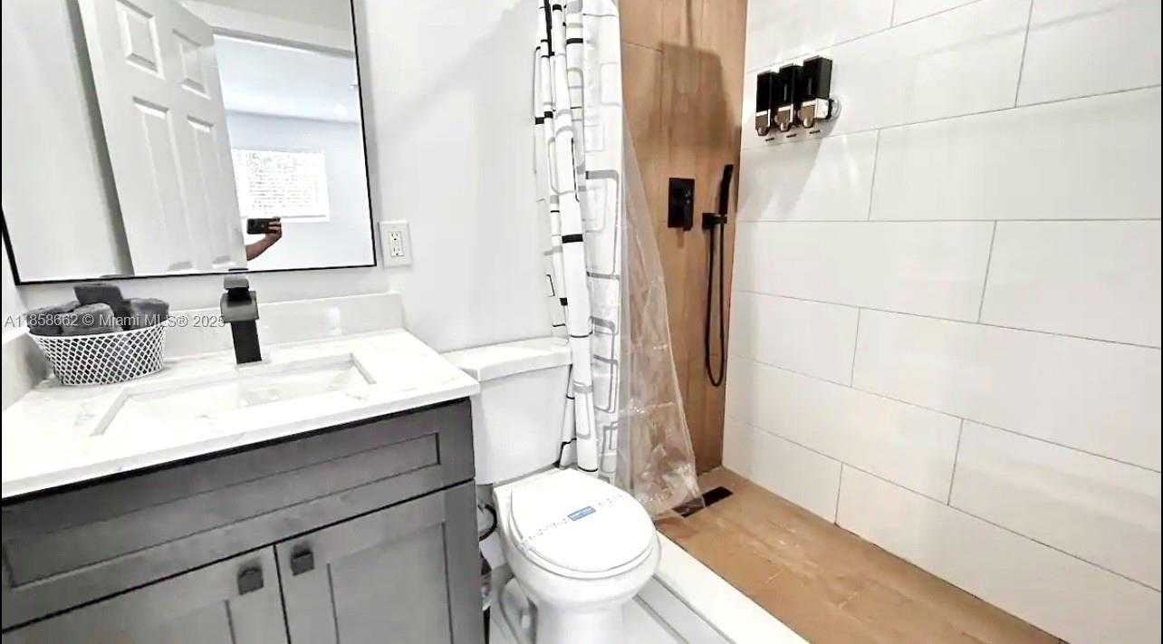 Small Image of 3100 NORTH WEST 43RD ST #3100, Miami Number 13