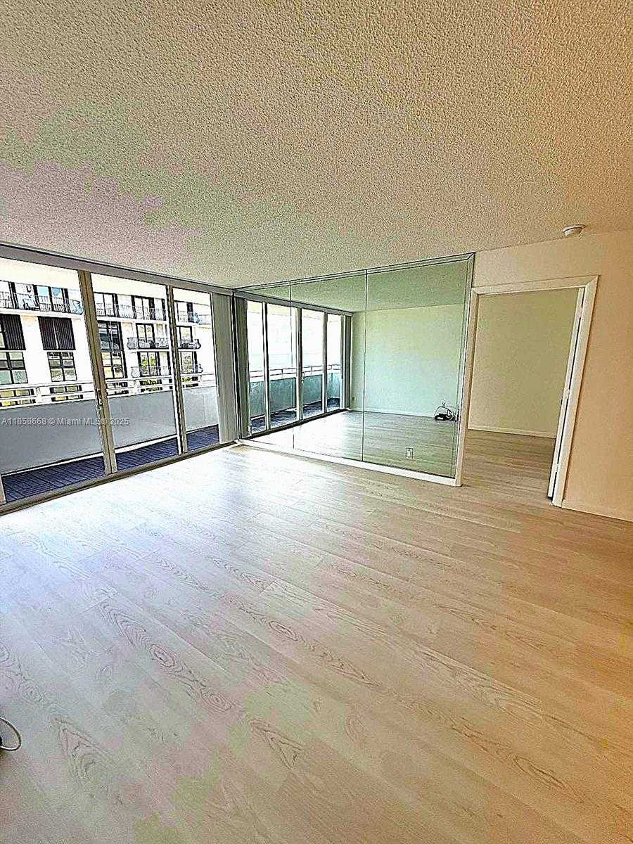 Small Image of 8911 COLLINS AVE #1004, Surfside Number 23