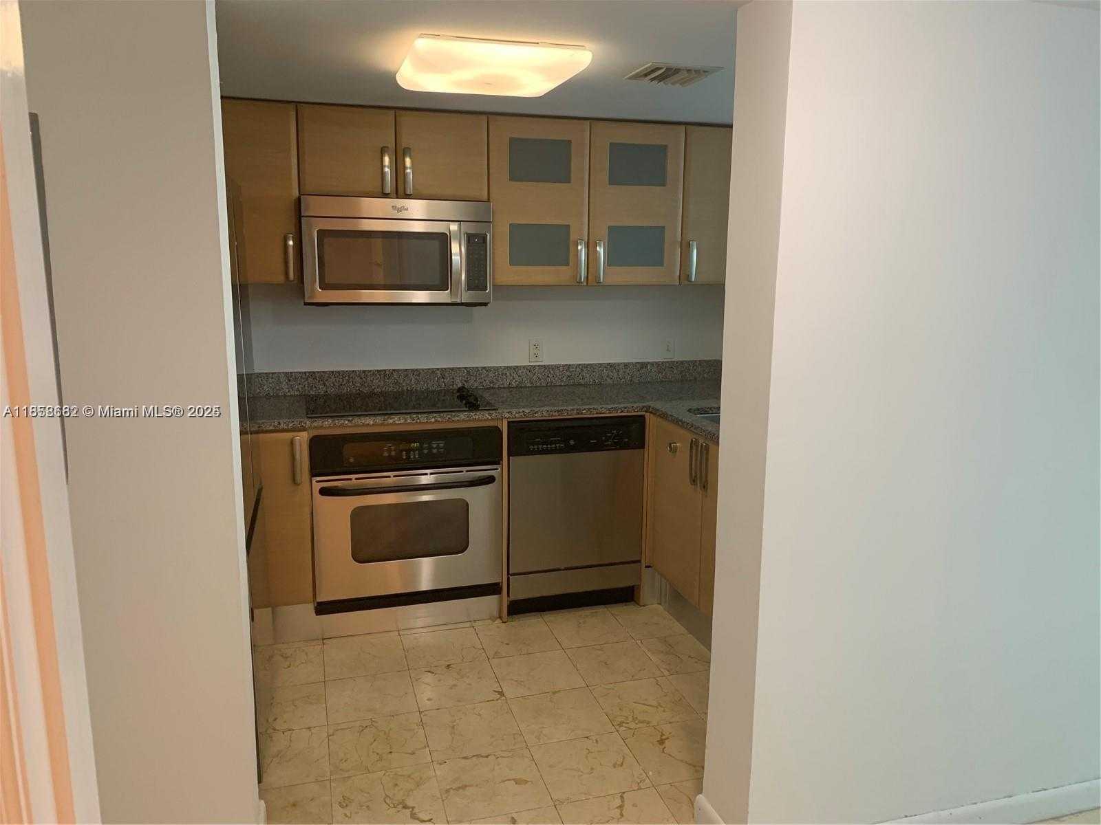 Small Image of 2101 BRICKELL AVE #511, Miami Number 3