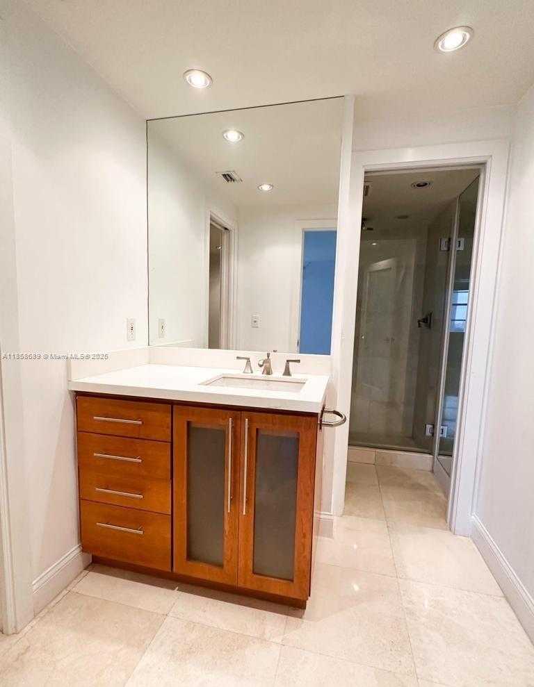 Small Image of 2333 BRICKELL AVE #1511, Miami Number 11