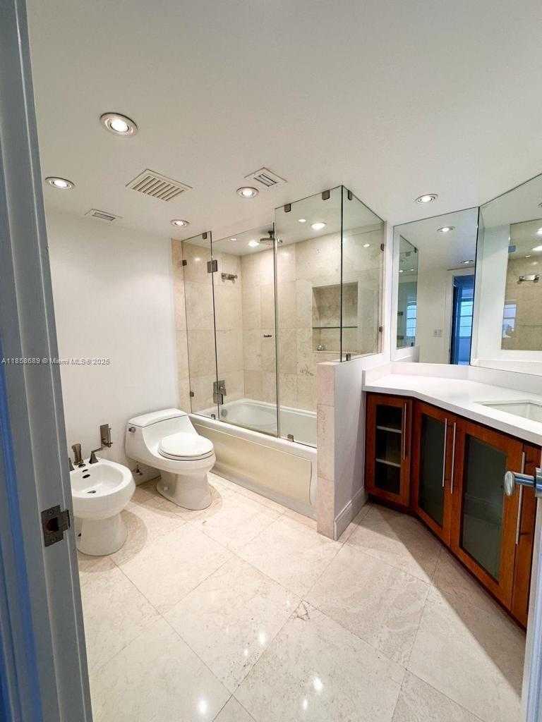 Small Image of 2333 BRICKELL AVE #1511, Miami Number 13