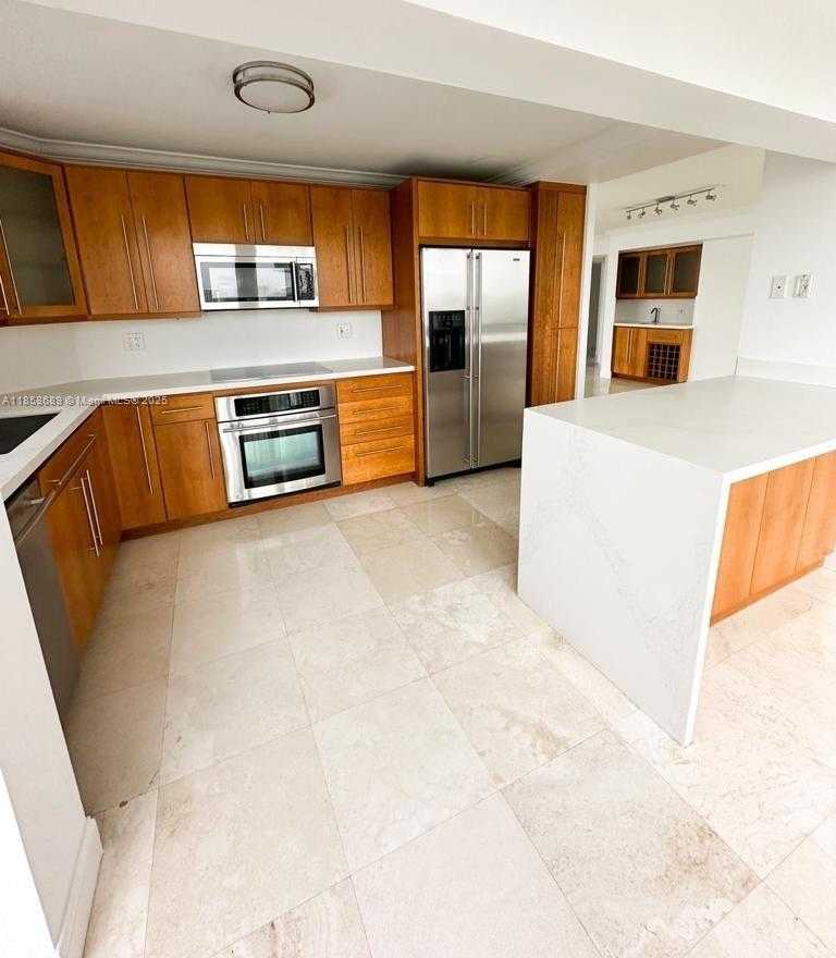 Small Image of 2333 BRICKELL AVE #1511, Miami Number 2