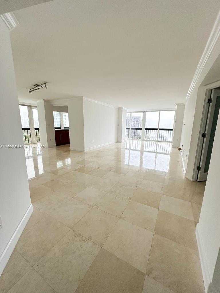 Small Image of 2333 BRICKELL AVE #1511, Miami Number 21