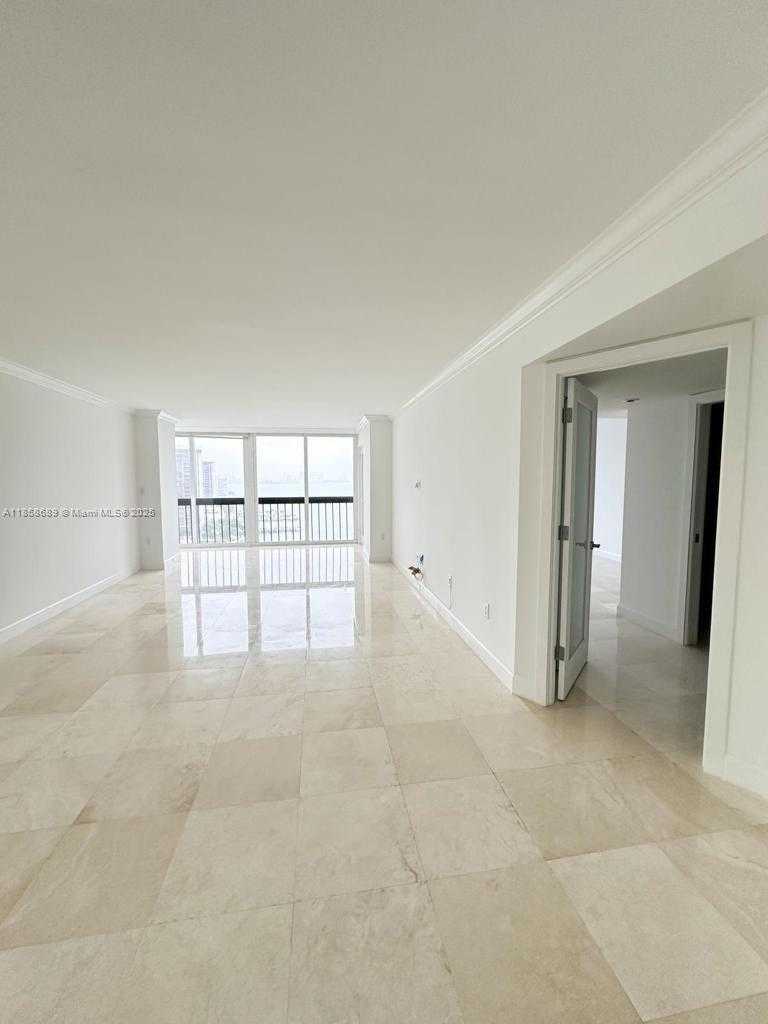 Small Image of 2333 BRICKELL AVE #1511, Miami Number 22