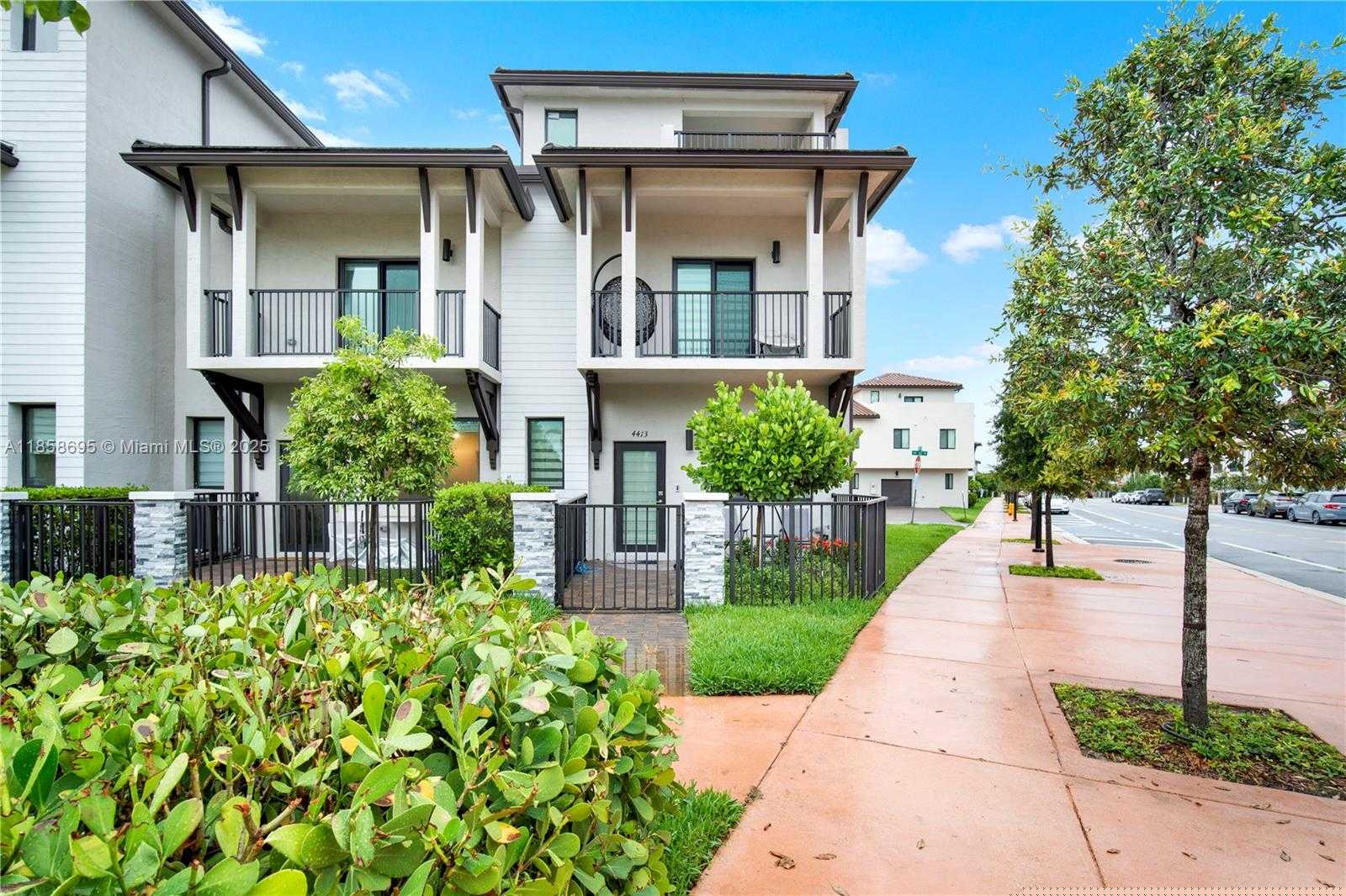 Imagen de Pequeño Objeto