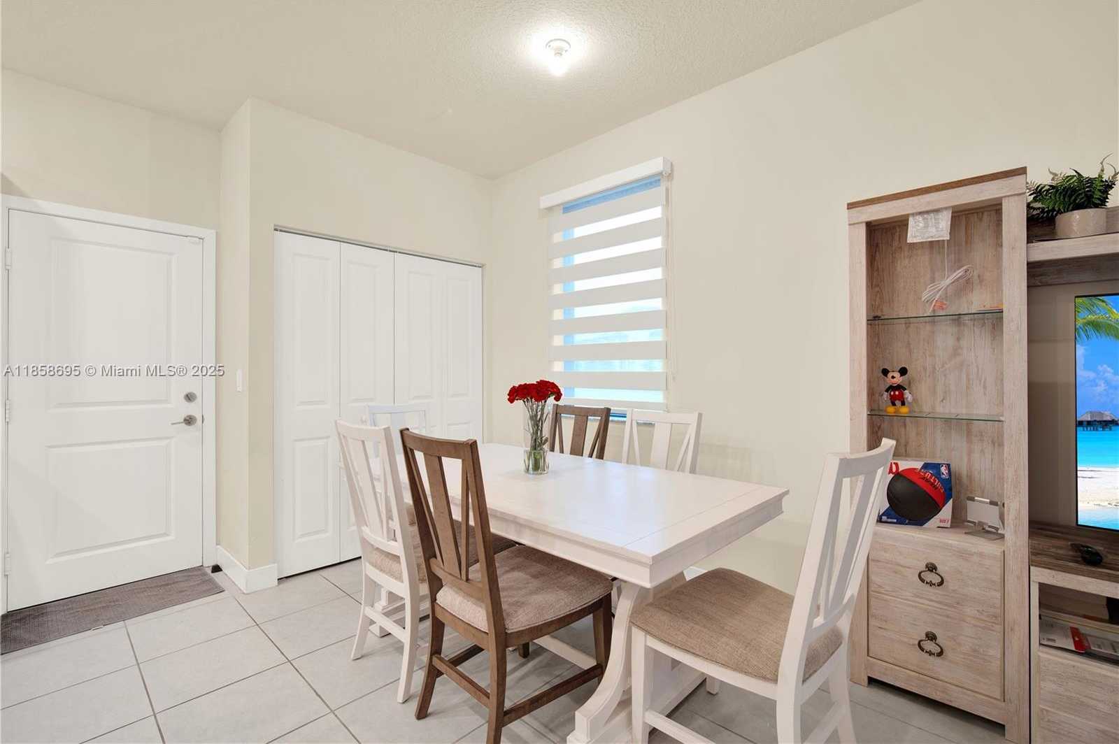 Imagen de Pequeño Objeto