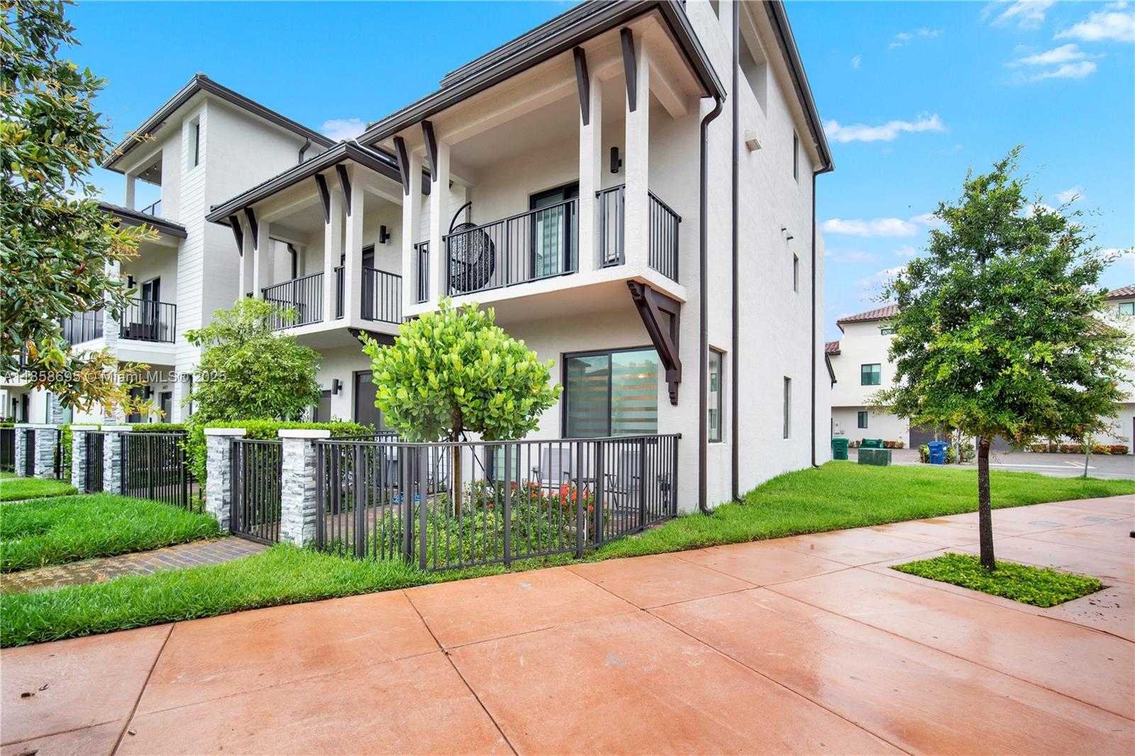 Imagen de Pequeño Objeto