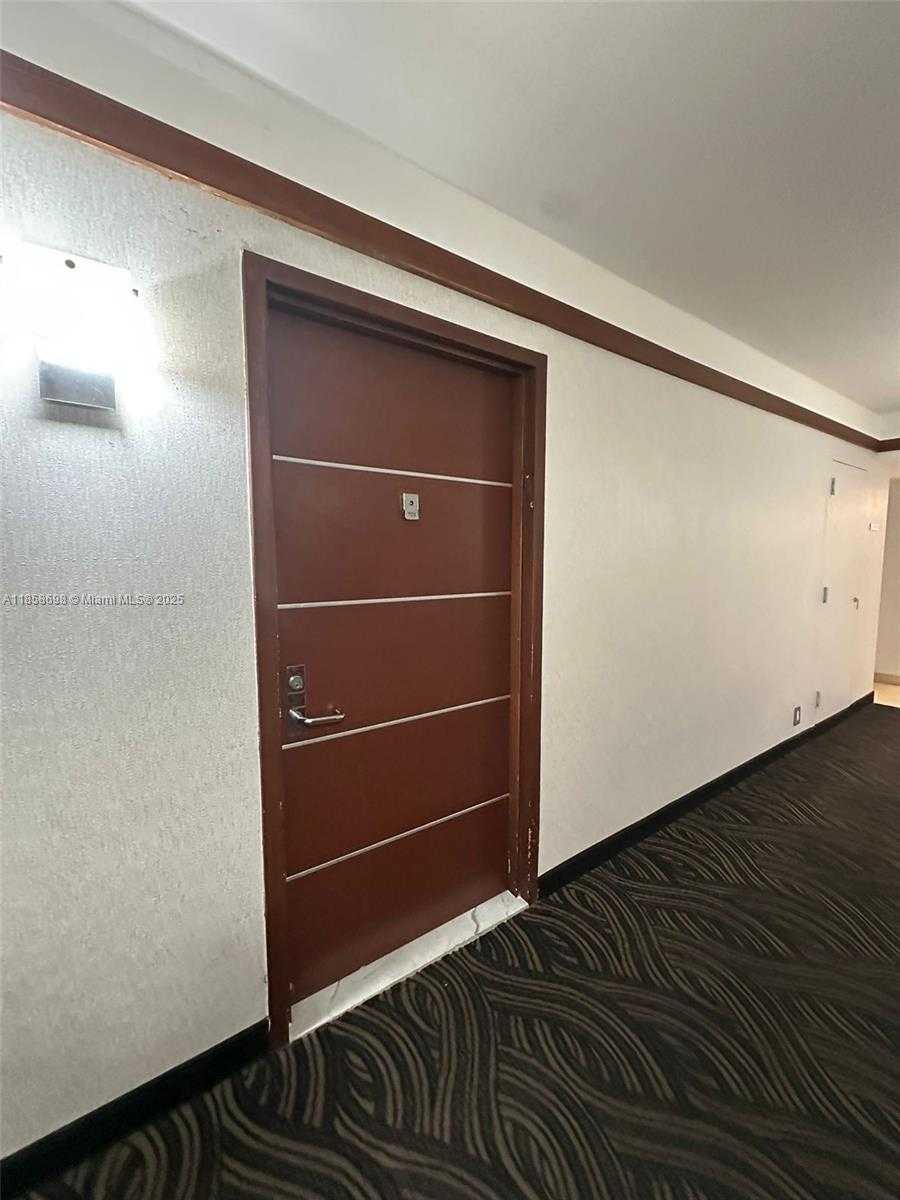 Small Image of 3300 NORTH EAST 191ST ST #709, Aventura Number 2
