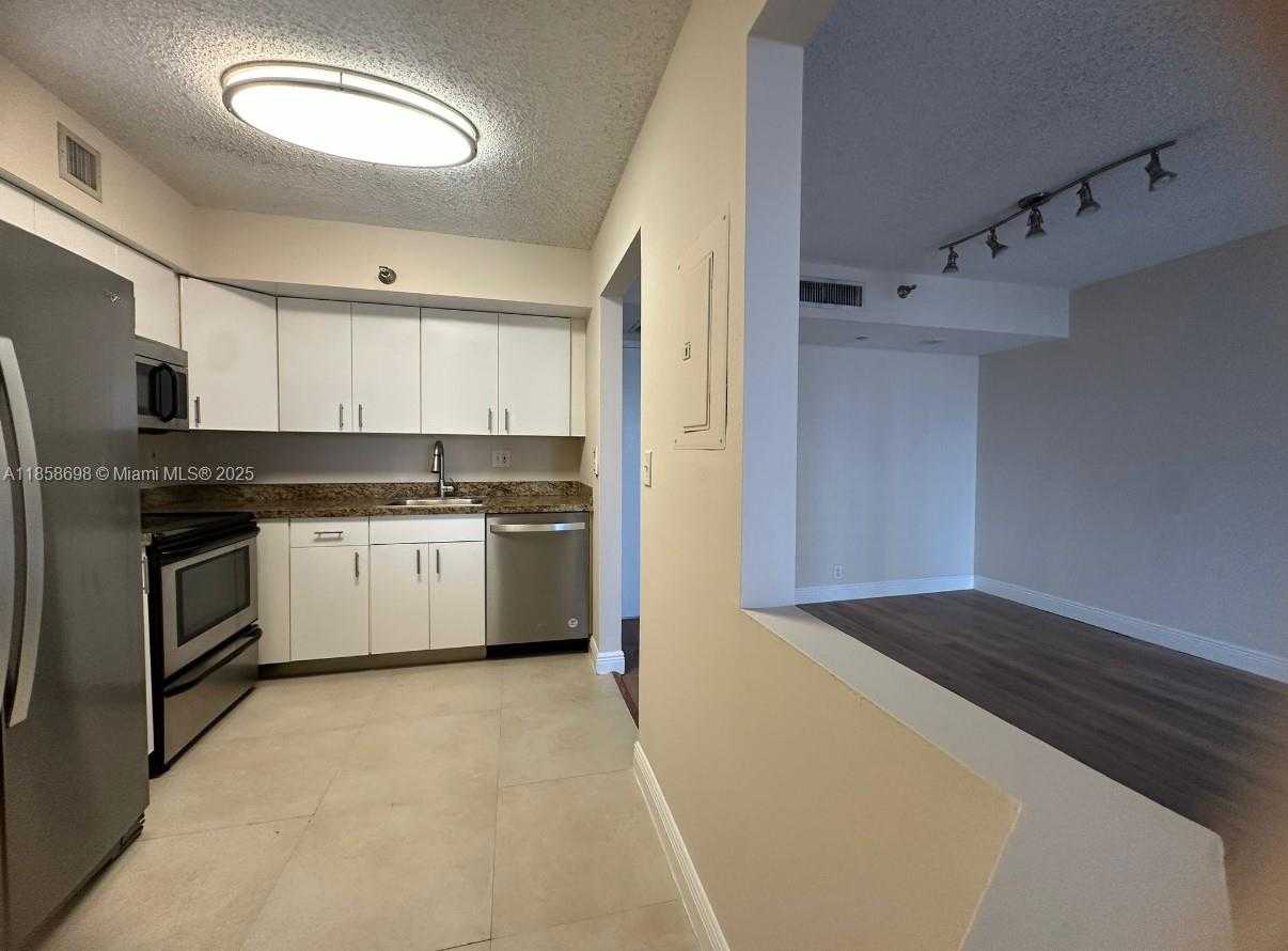 Small Image of 3300 NORTH EAST 191ST ST #709, Aventura Number 3