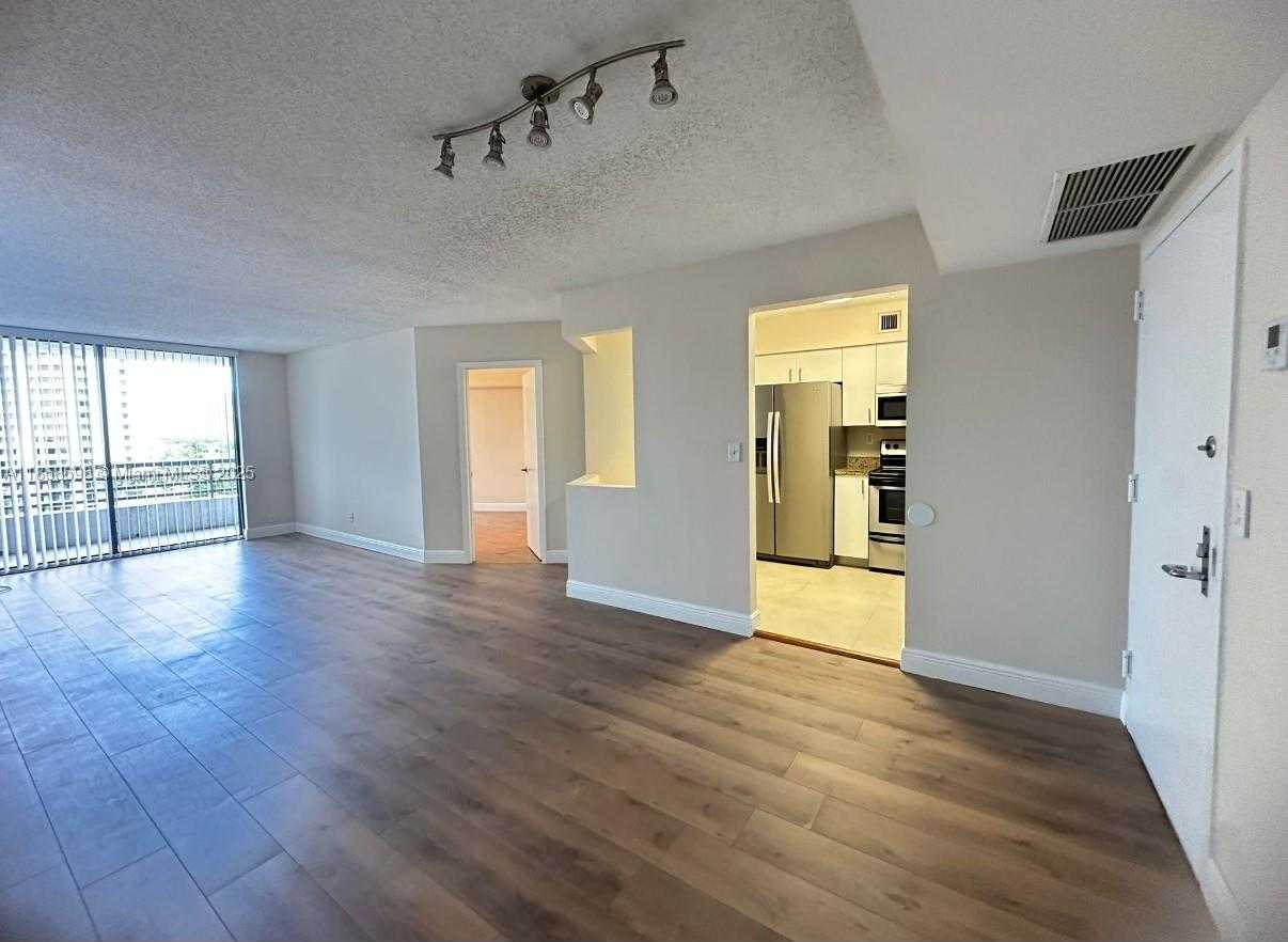 Small Image of 3300 NORTH EAST 191ST ST #709, Aventura Number 4