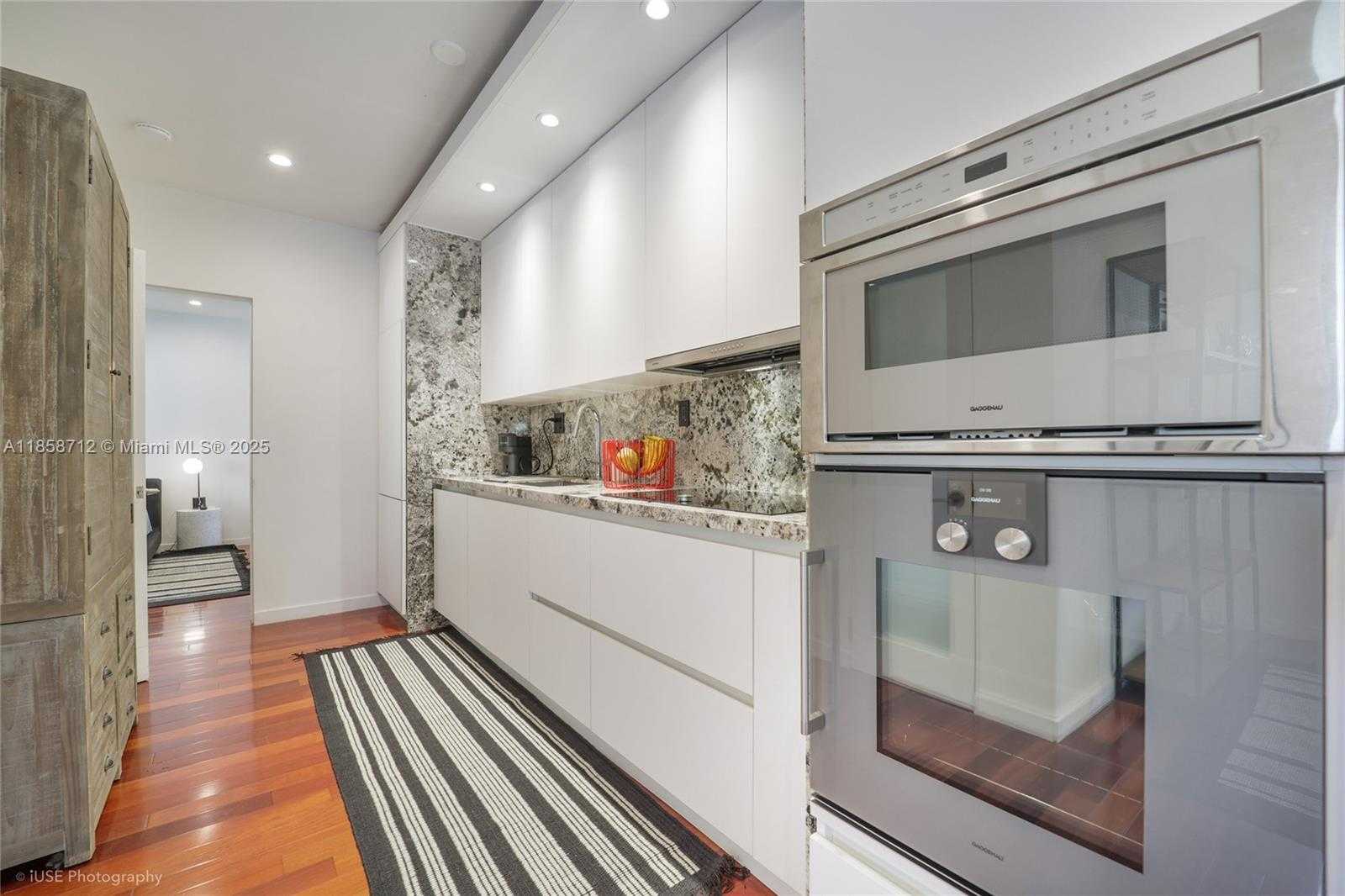 Small Image of 1057 15TH ST #24, Miami Beach Number 2