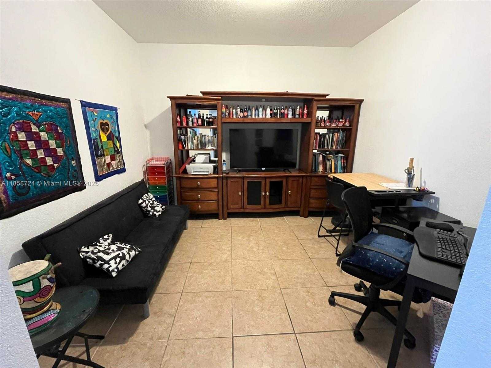 Small Image of 3178 NORTH WEST 103RD PL, Doral Number 4