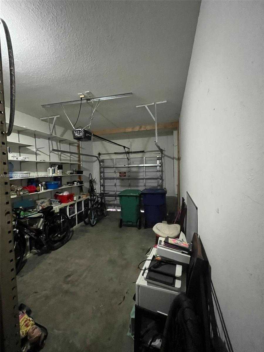 Small Image of 3178 NORTH WEST 103RD PL, Doral Number 8