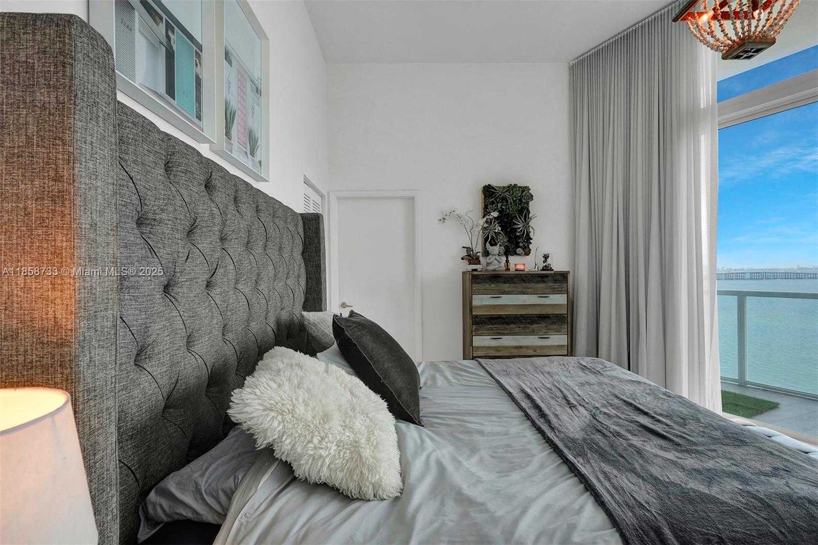 Small Image of 665 NORTH EAST 25TH ST #802, Miami Number 30