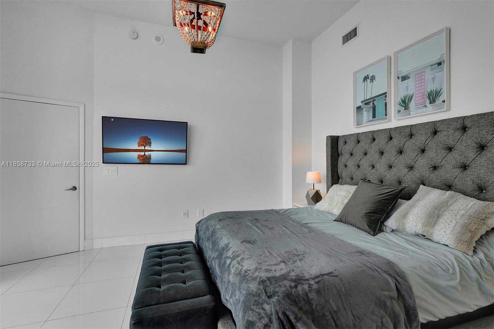Small Image of 665 NORTH EAST 25TH ST #802, Miami Number 32