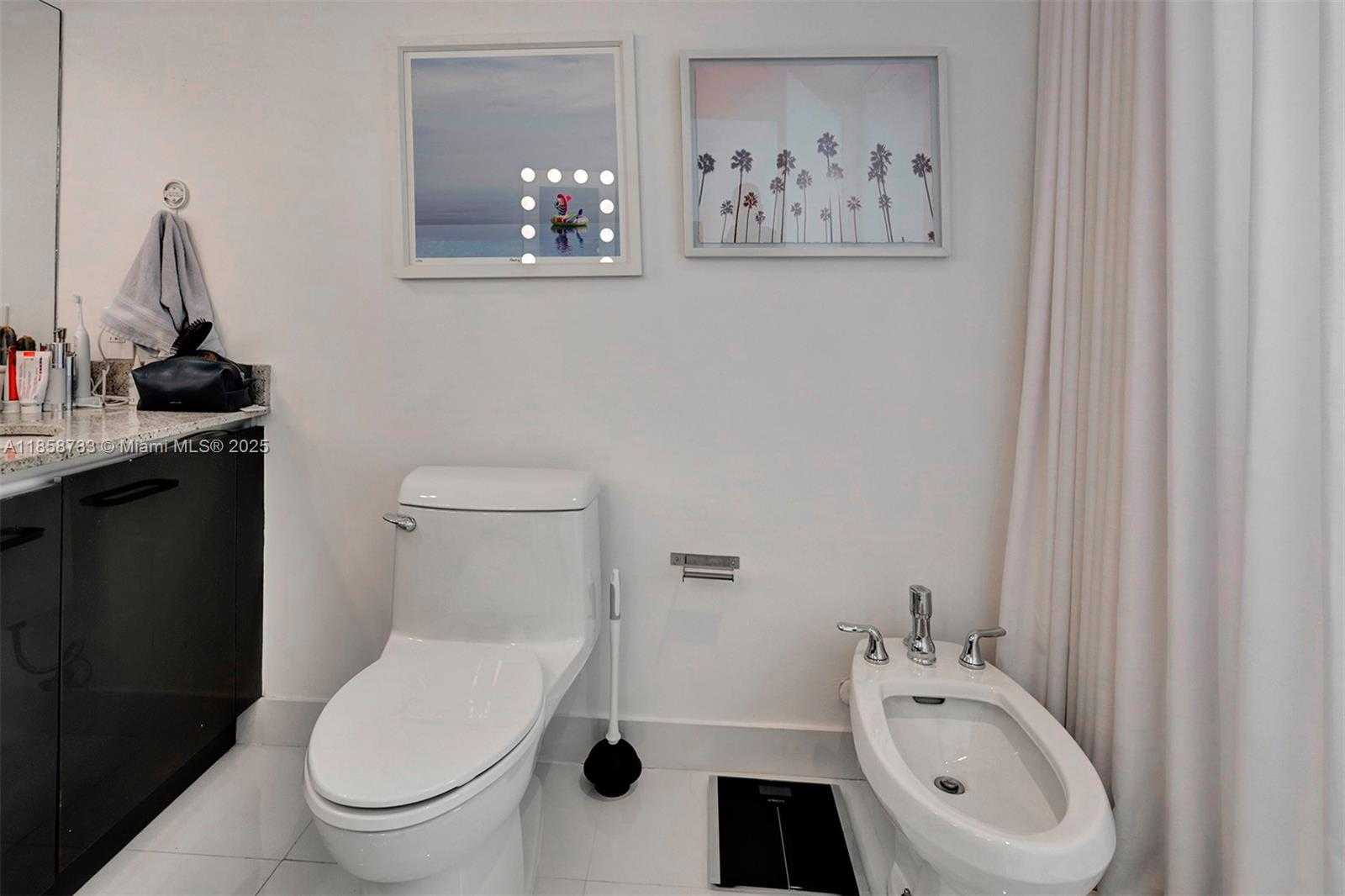 Small Image of 665 NORTH EAST 25TH ST #802, Miami Number 36
