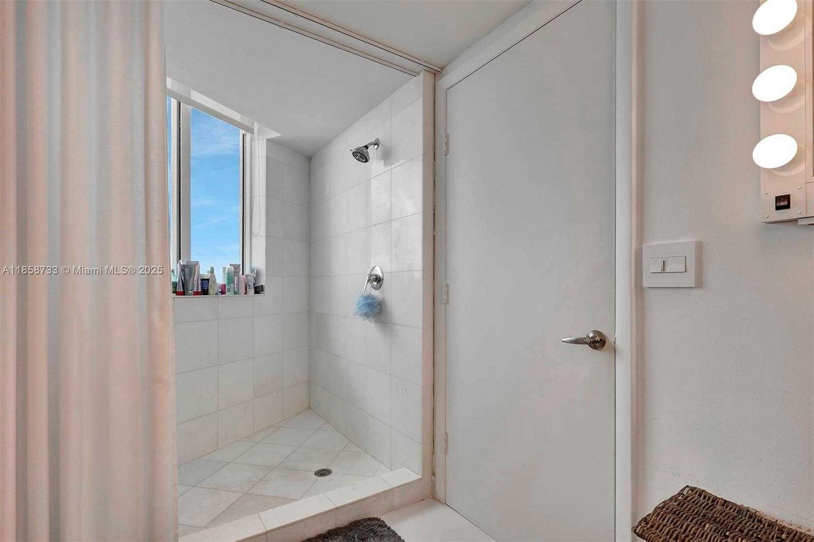 Small Image of 665 NORTH EAST 25TH ST #802, Miami Number 37