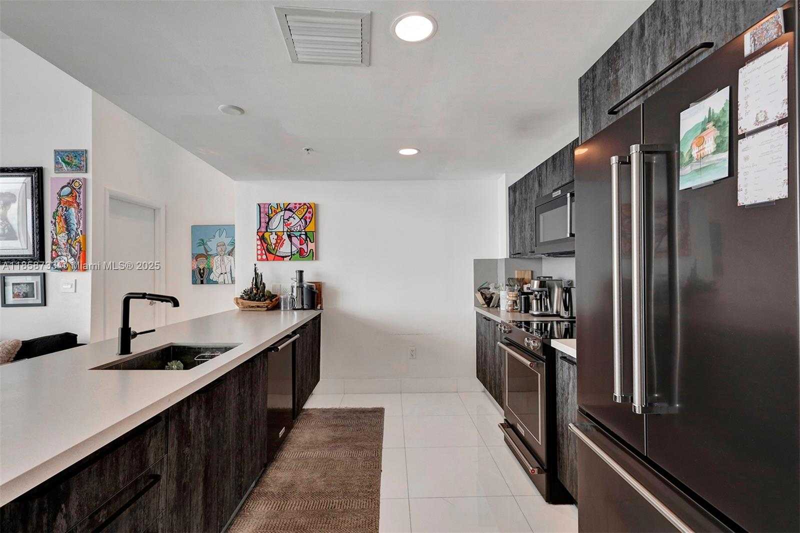 Small Image of 665 NORTH EAST 25TH ST #802, Miami Number 4