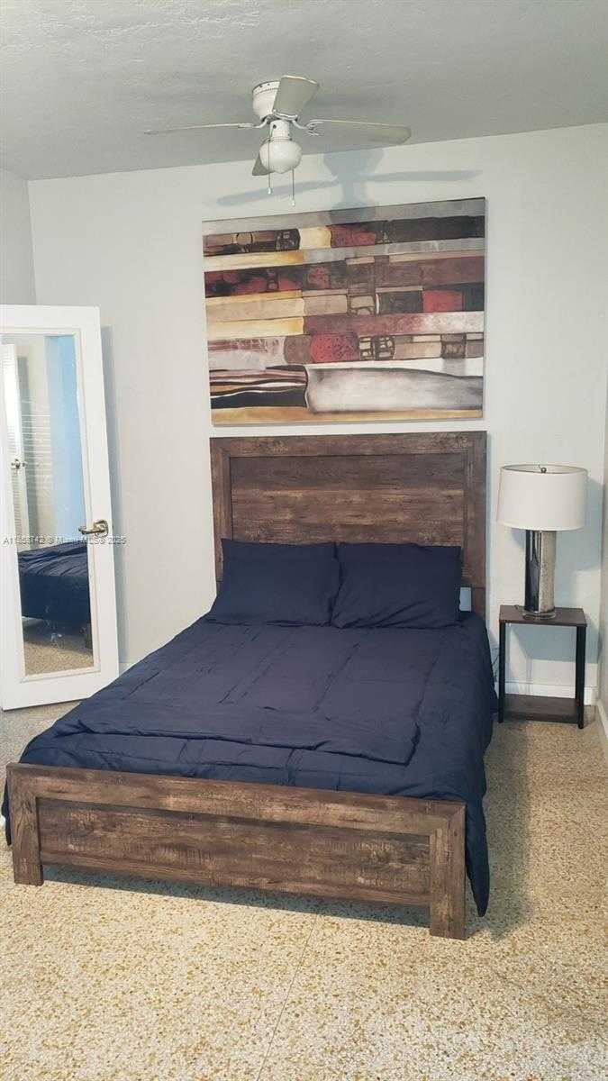 Small Image of 741 15TH ST #2, Miami Beach Number 13