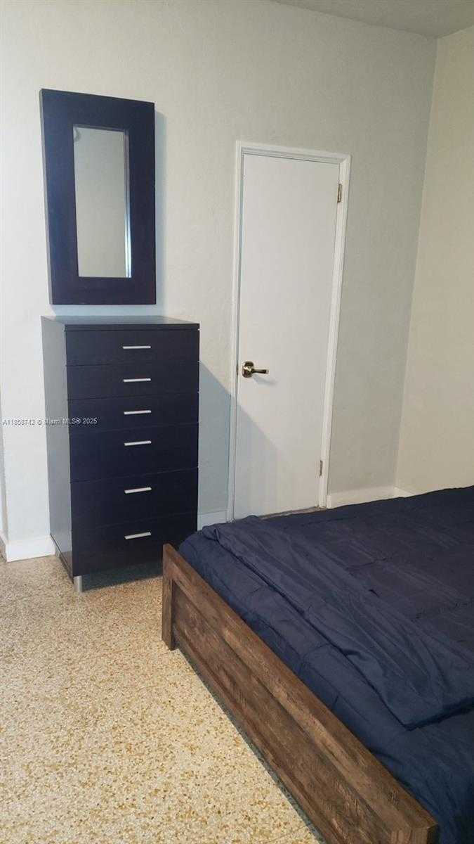 Small Image of 741 15TH ST #2, Miami Beach Number 14