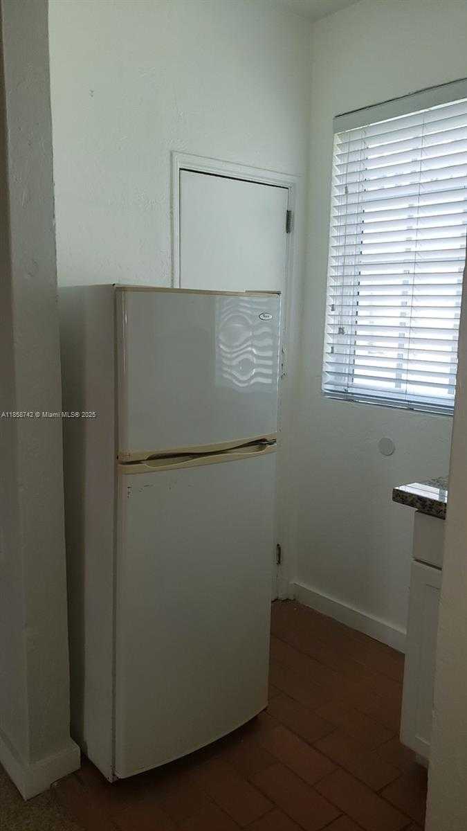 Small Image of 741 15TH ST #2, Miami Beach Number 19