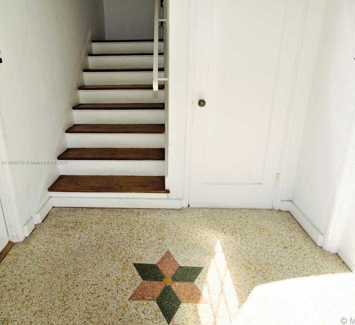 Small Image of 741 15TH ST #2, Miami Beach Number 7