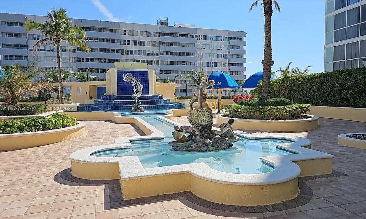 Small Image of 7601 EAST TREASURE DR #1511, North Bay Village Number 20