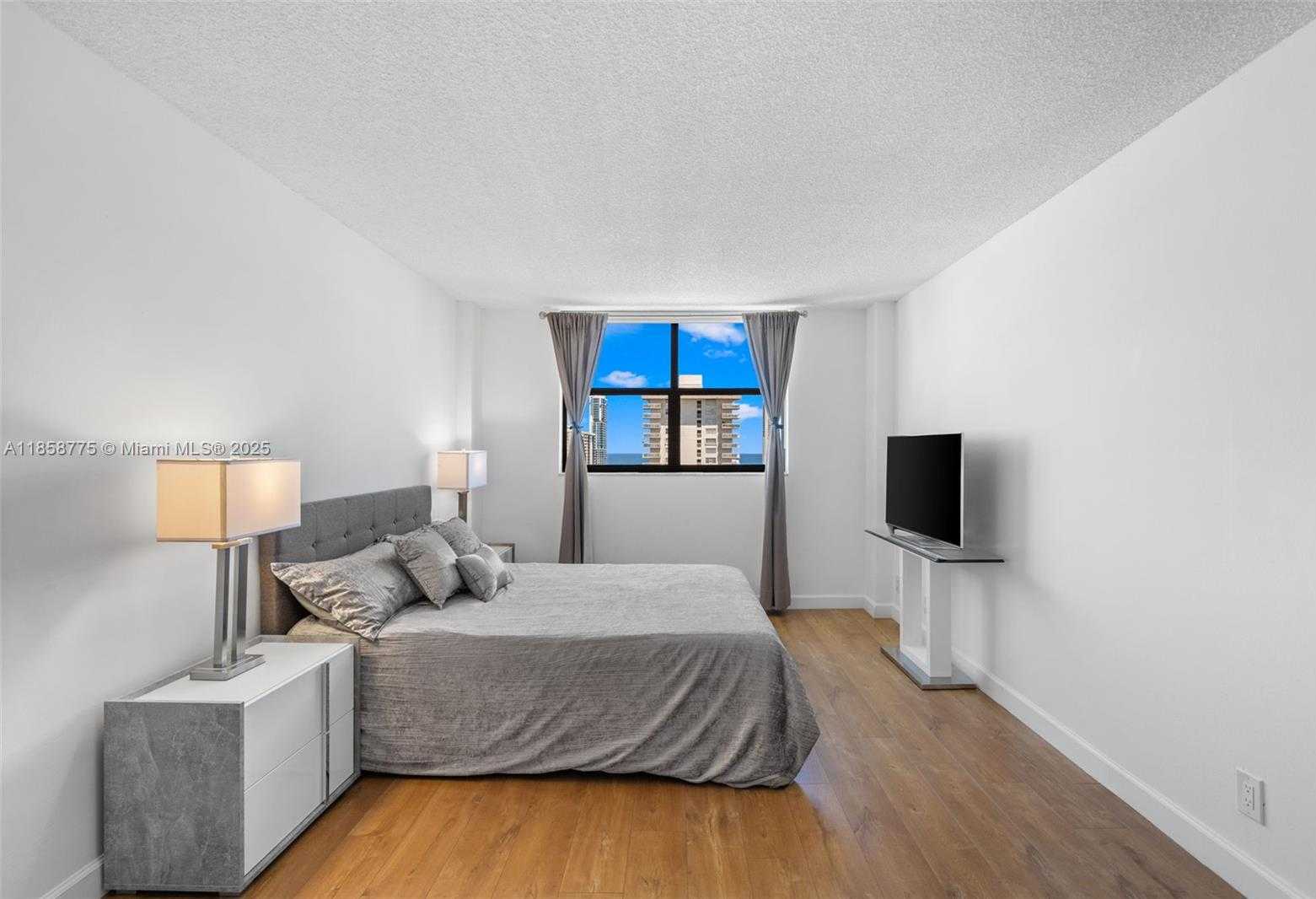 Small Image of 290 174TH ST #1914, Sunny Isles Beach Number 13