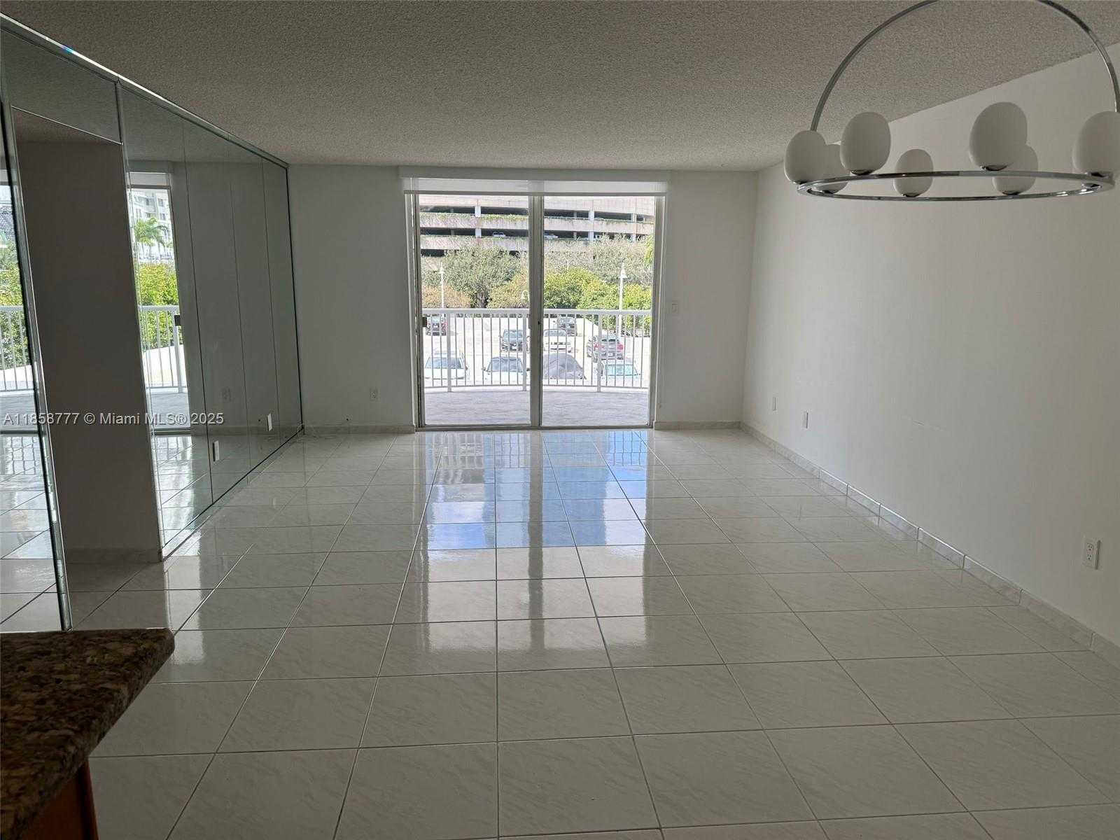 Small Image of 1420 BRICKELL BAY DR #306D, Miami Number 5