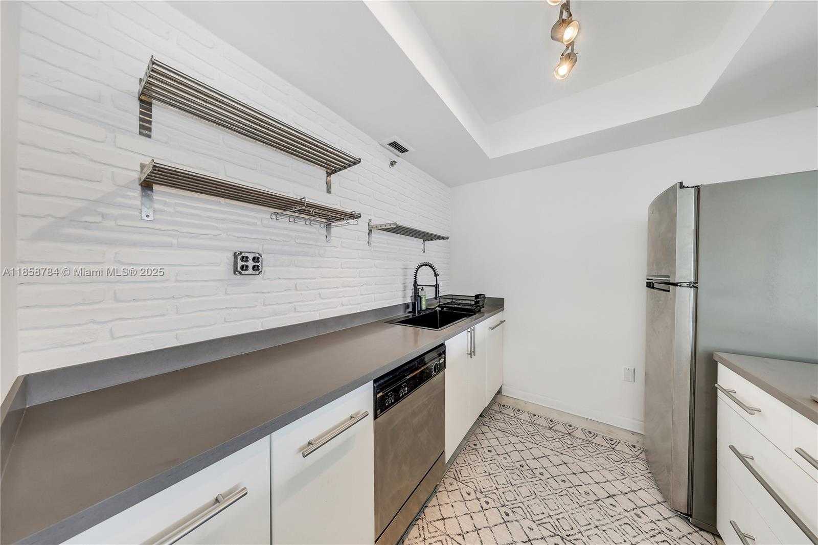 Small Image of 20 ISLAND AVE #1502, Miami Beach Number 10