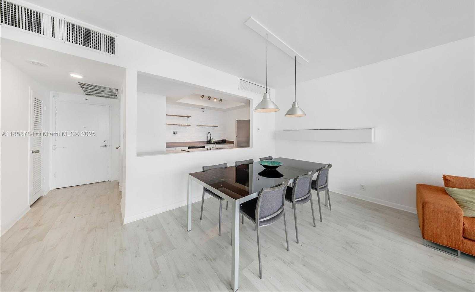 Small Image of 20 ISLAND AVE #1502, Miami Beach Number 12