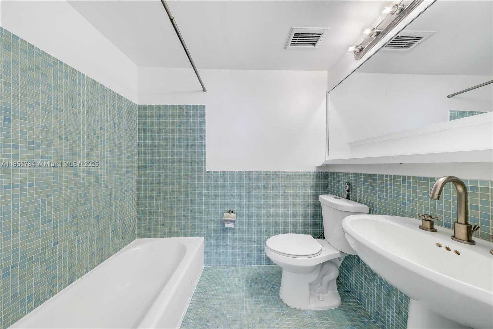 Small Image of 20 ISLAND AVE #1502, Miami Beach Number 18