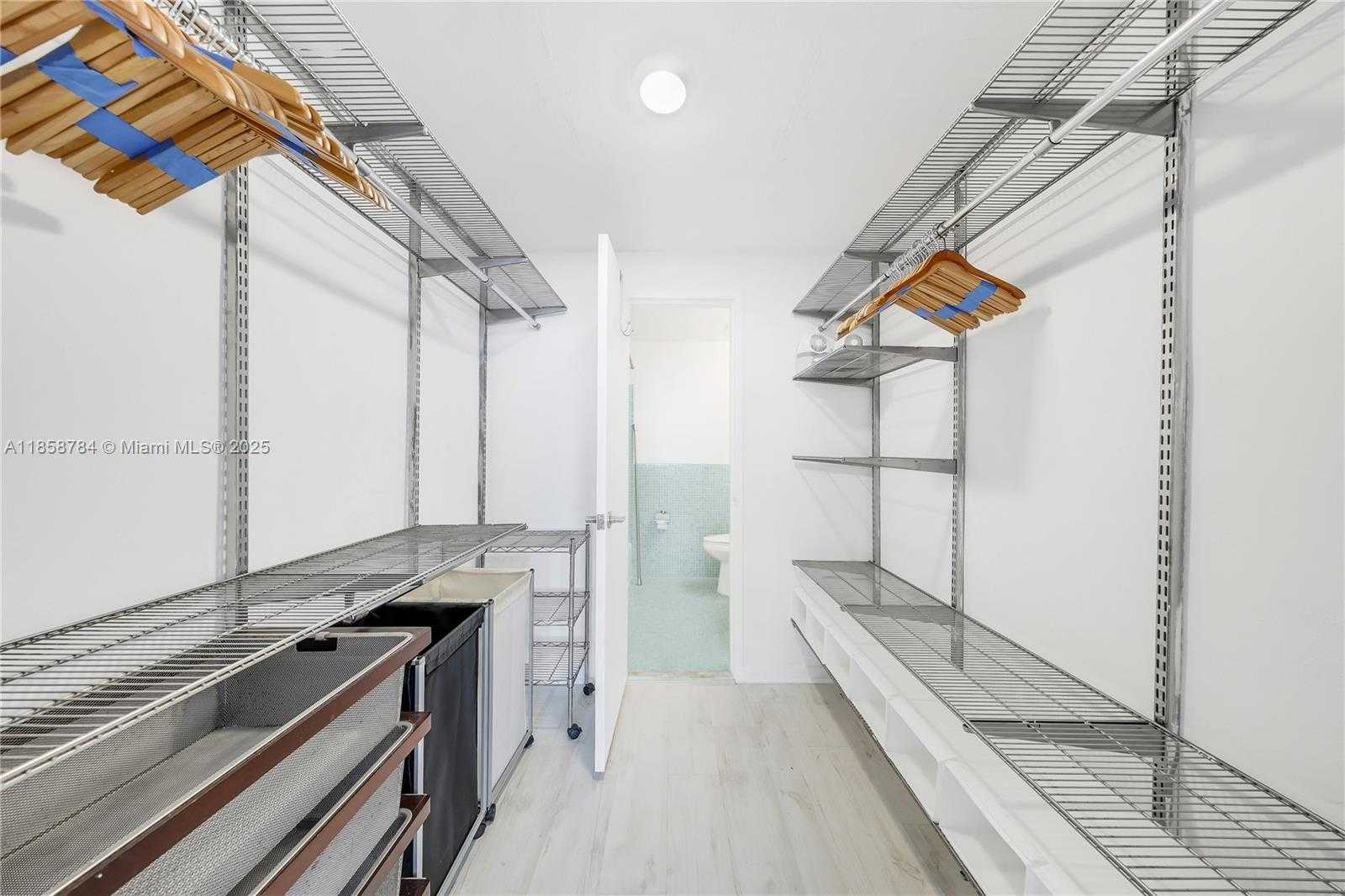 Small Image of 20 ISLAND AVE #1502, Miami Beach Number 20