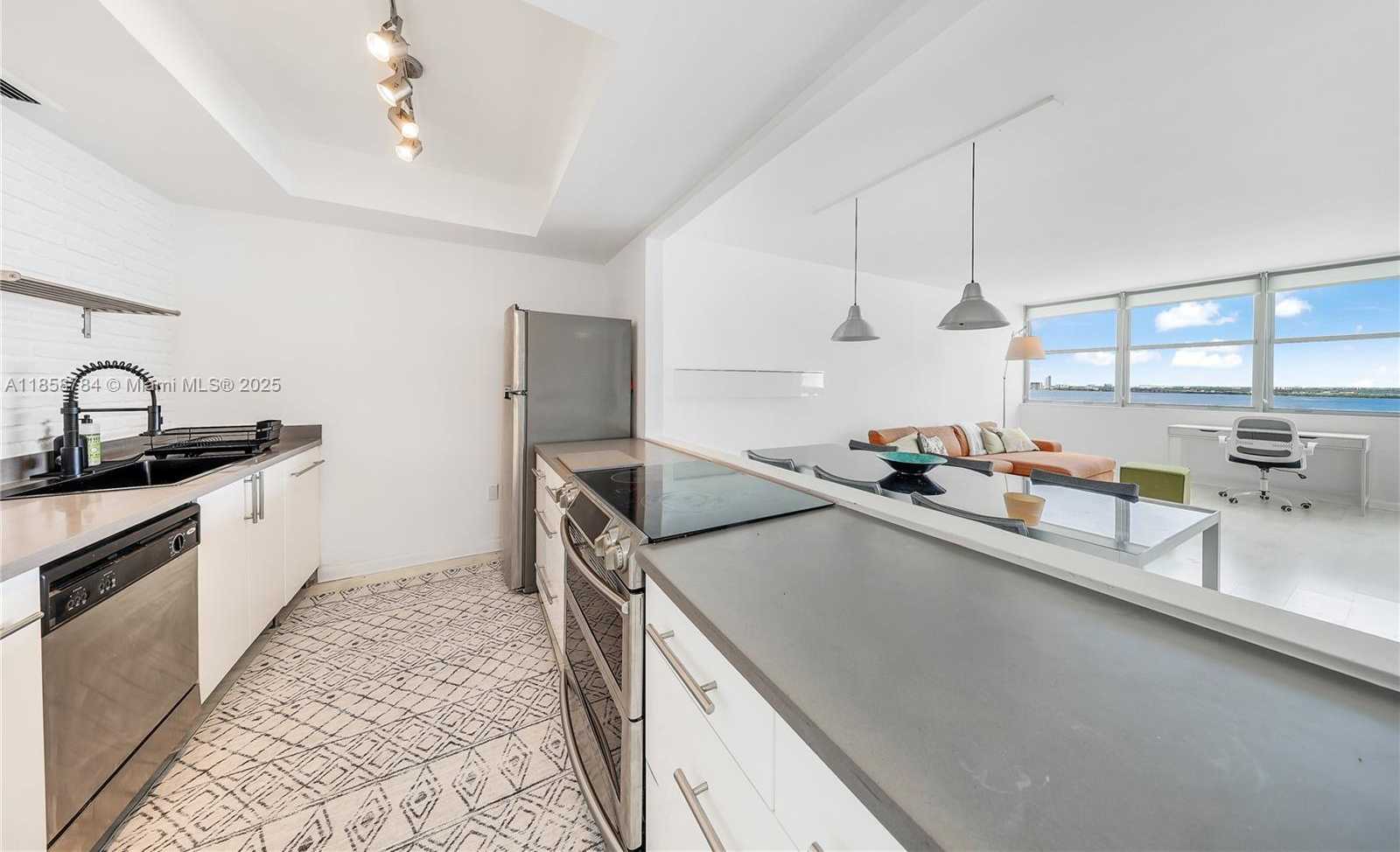 Small Image of 20 ISLAND AVE #1502, Miami Beach Number 9