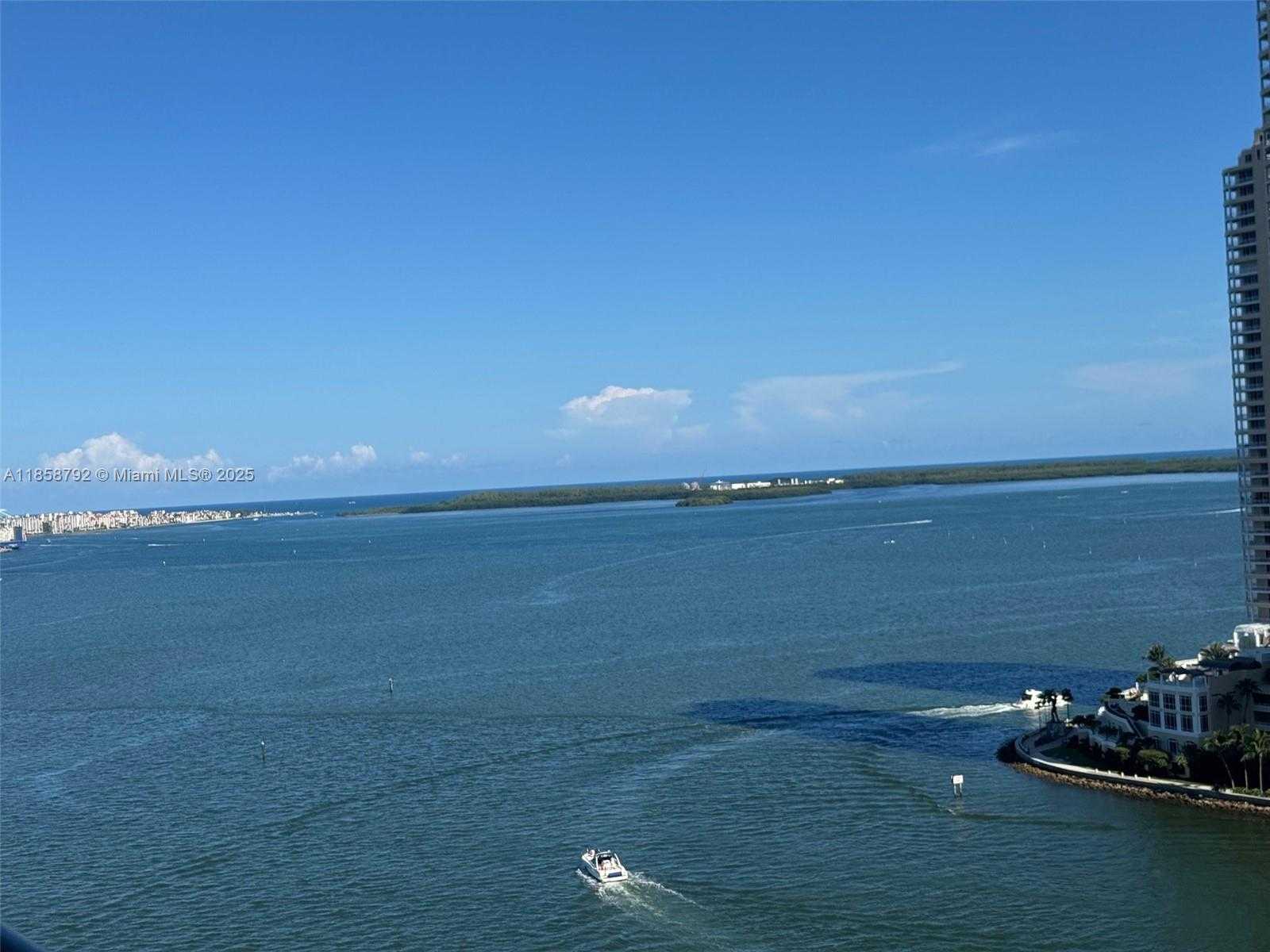 Small Image of 335 Biscayne Blvd, Miami, FL 33132, USA Number 12
