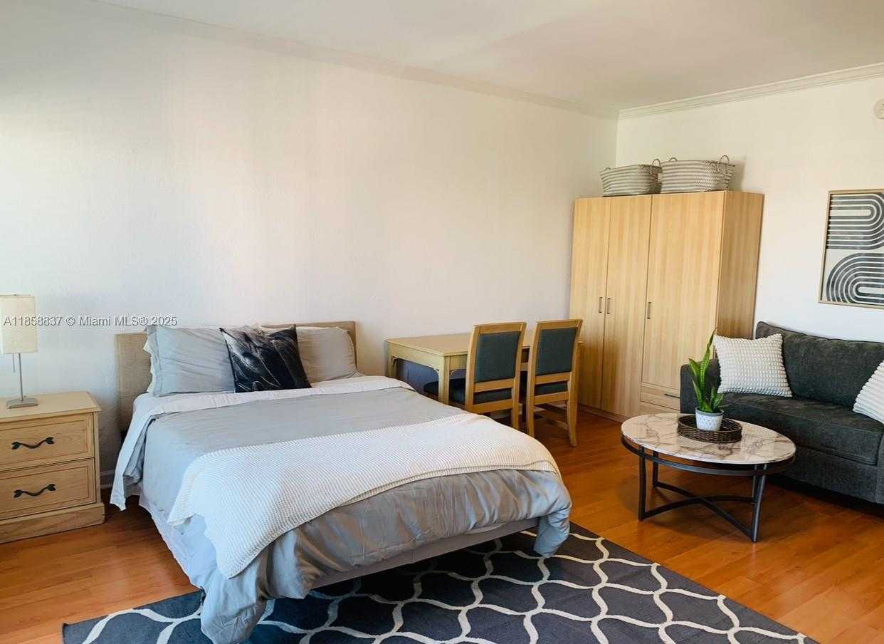 Small Image of 700 BILTMORE WAY #1215, Coral Gables Number 4