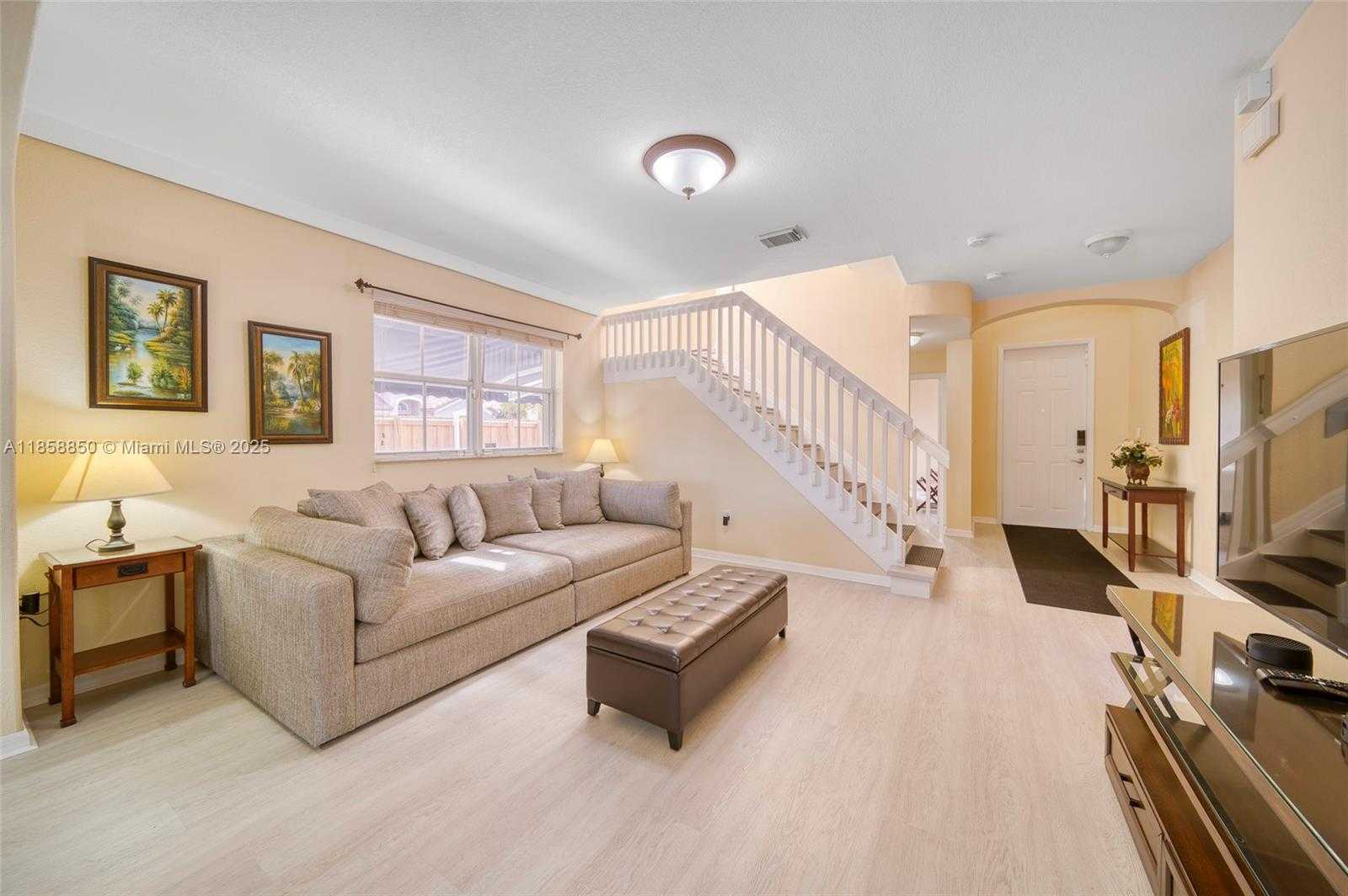 Small Image of 16403 SOUTH WEST 79TH LN #16403, Miami Number 13