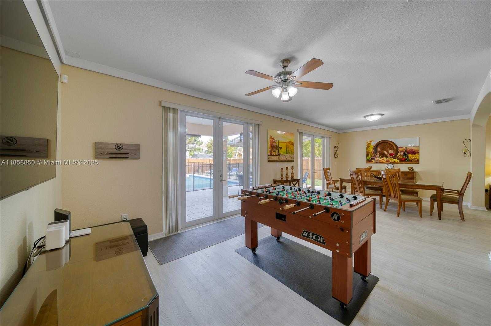 Small Image of 16403 SOUTH WEST 79TH LN #16403, Miami Number 18