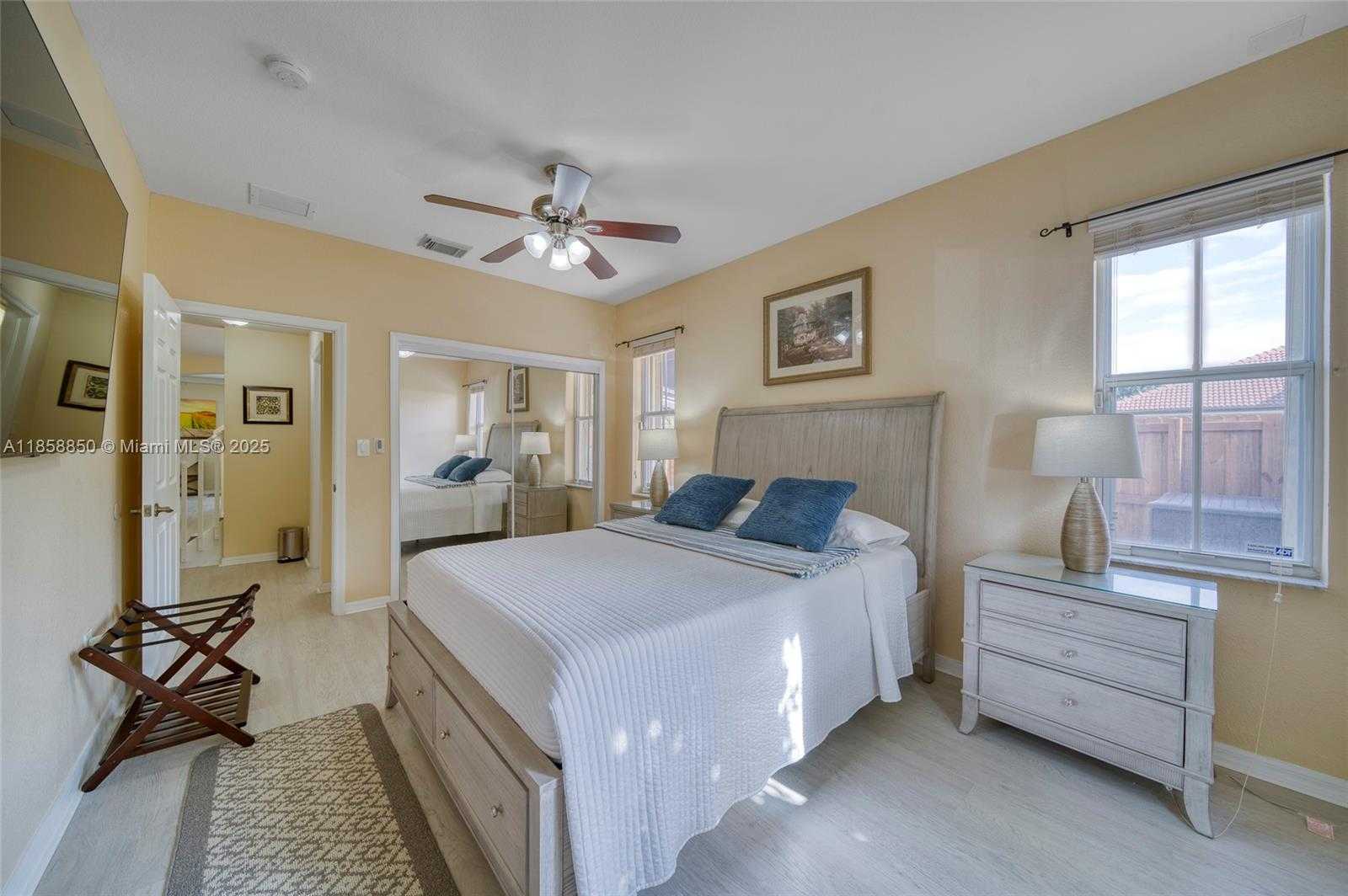 Small Image of 16403 SOUTH WEST 79TH LN #16403, Miami Number 20
