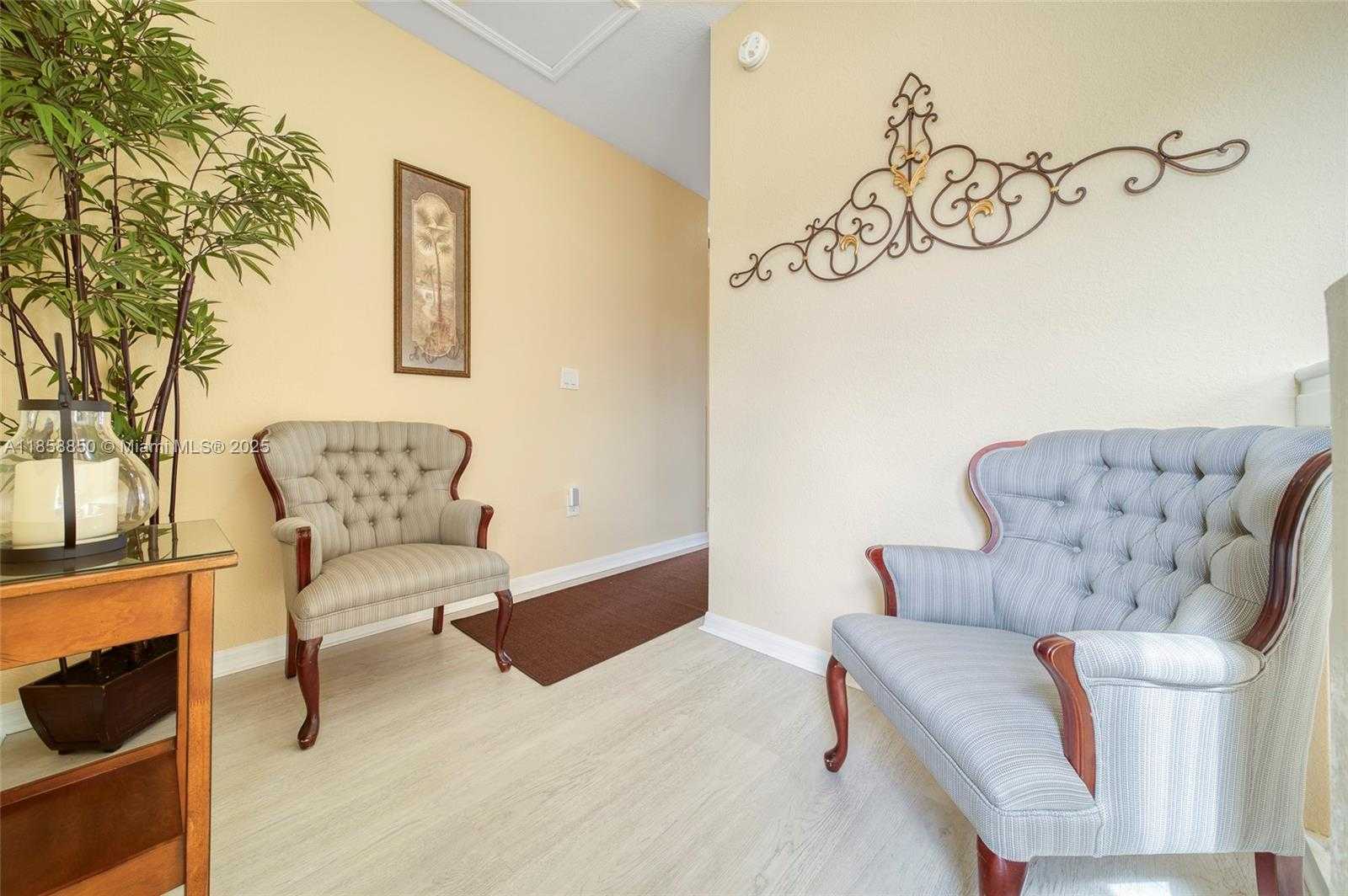 Small Image of 16403 SOUTH WEST 79TH LN #16403, Miami Number 24